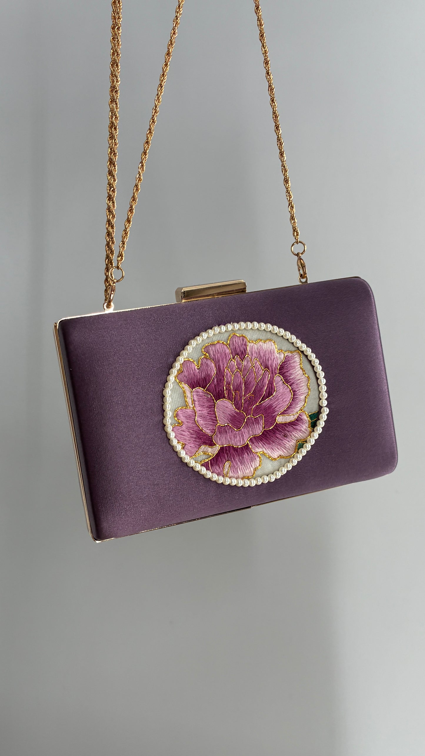 Vintage Hand Embroidered Flower Purse with Pearl Detailing