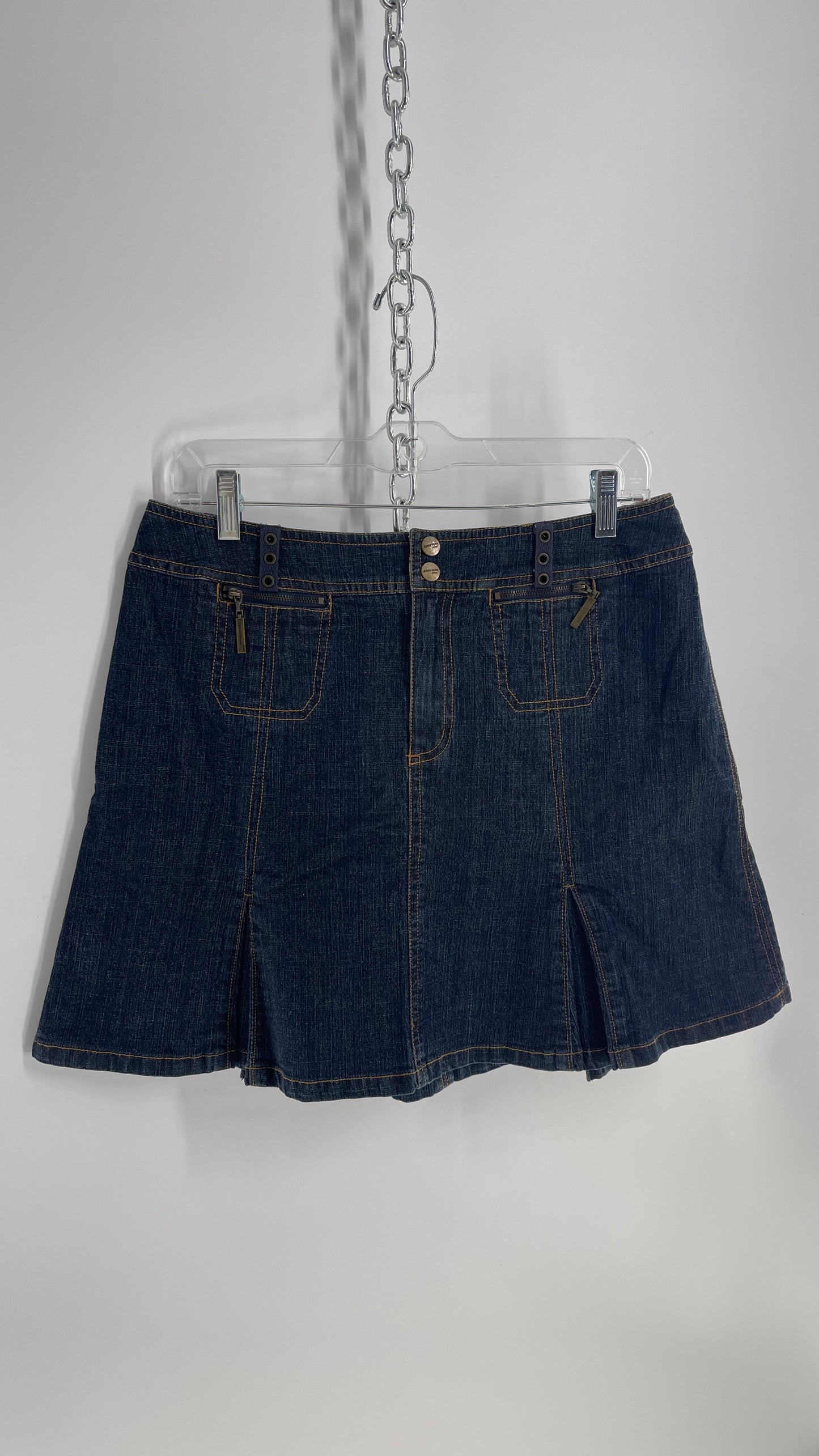 Vintage JonesWear Jeans Dark Wash Pleated Mini Skirt with Zipper Pockets and Grommet Belt Loops (8)