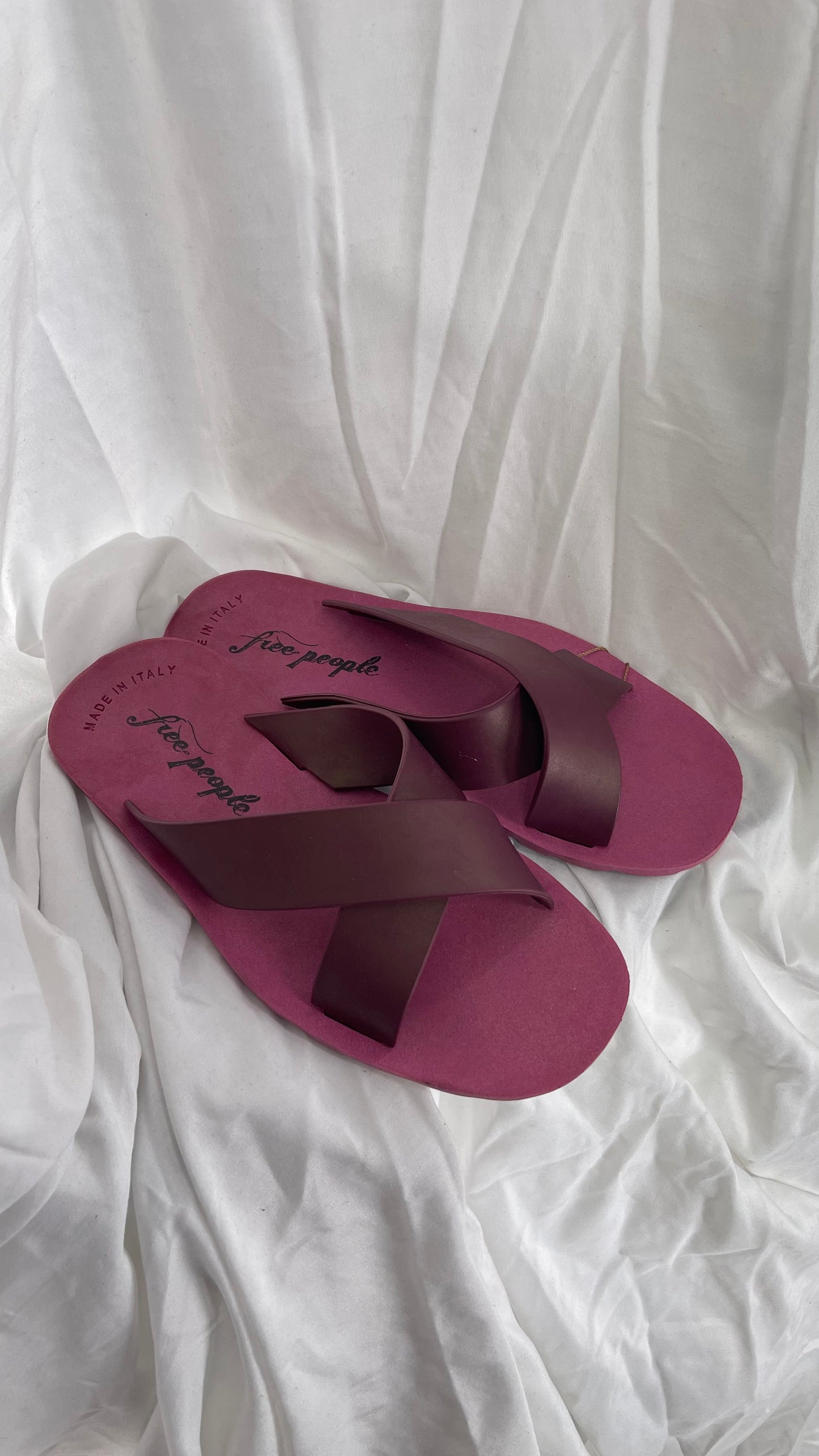 Free People Plum Rubber Slide on Flip Flops (39/40)