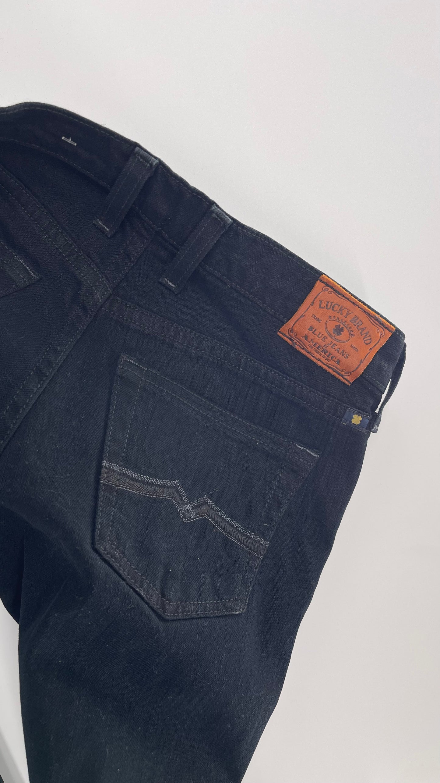 Lucky Brand Sweet’N Straight Dark Wash Denim Jeans (0/25)