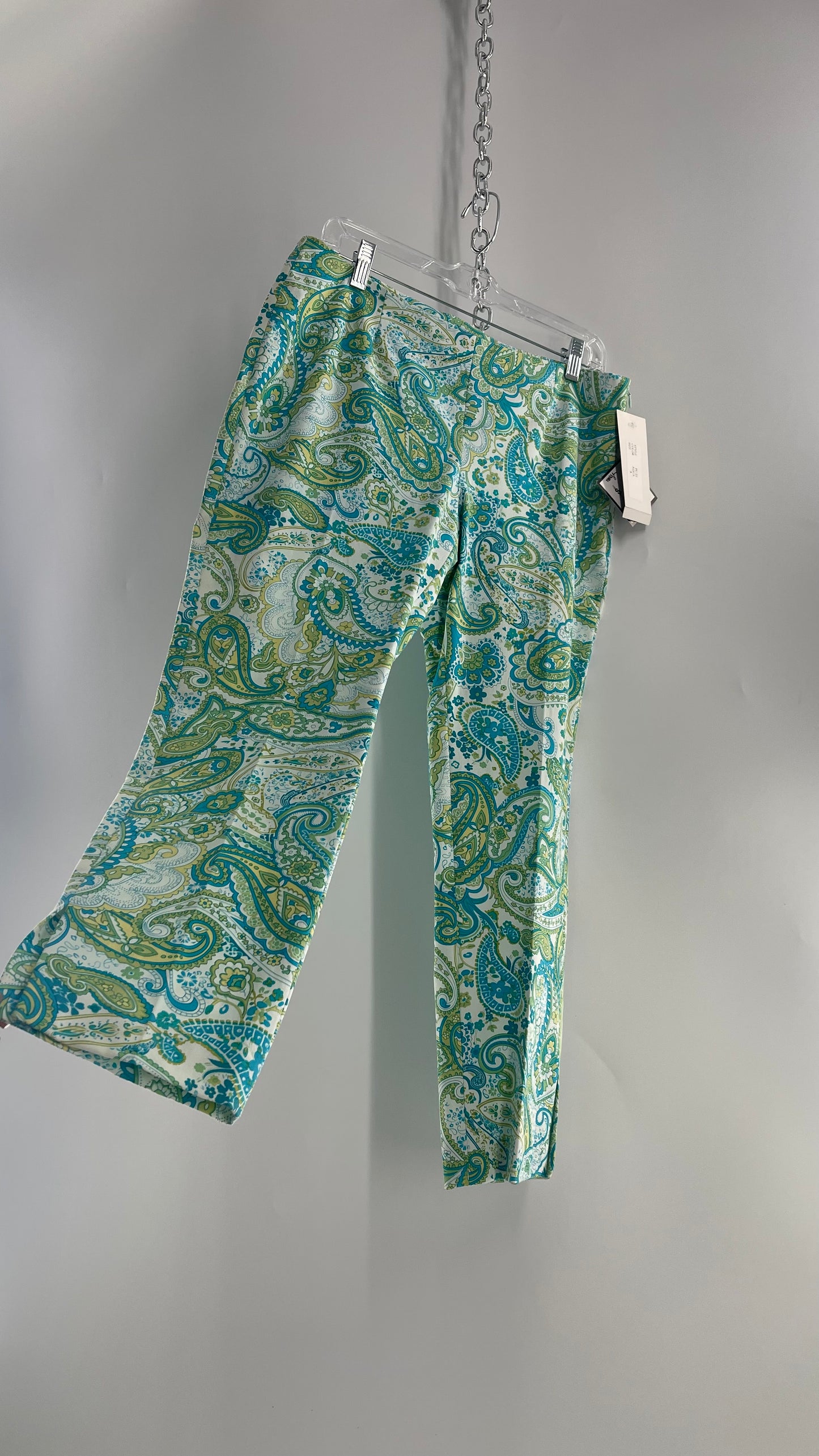 VINTAGE WOMYN Blue Green Paisley Patterned 1990s Capris with Tags Attached (8)