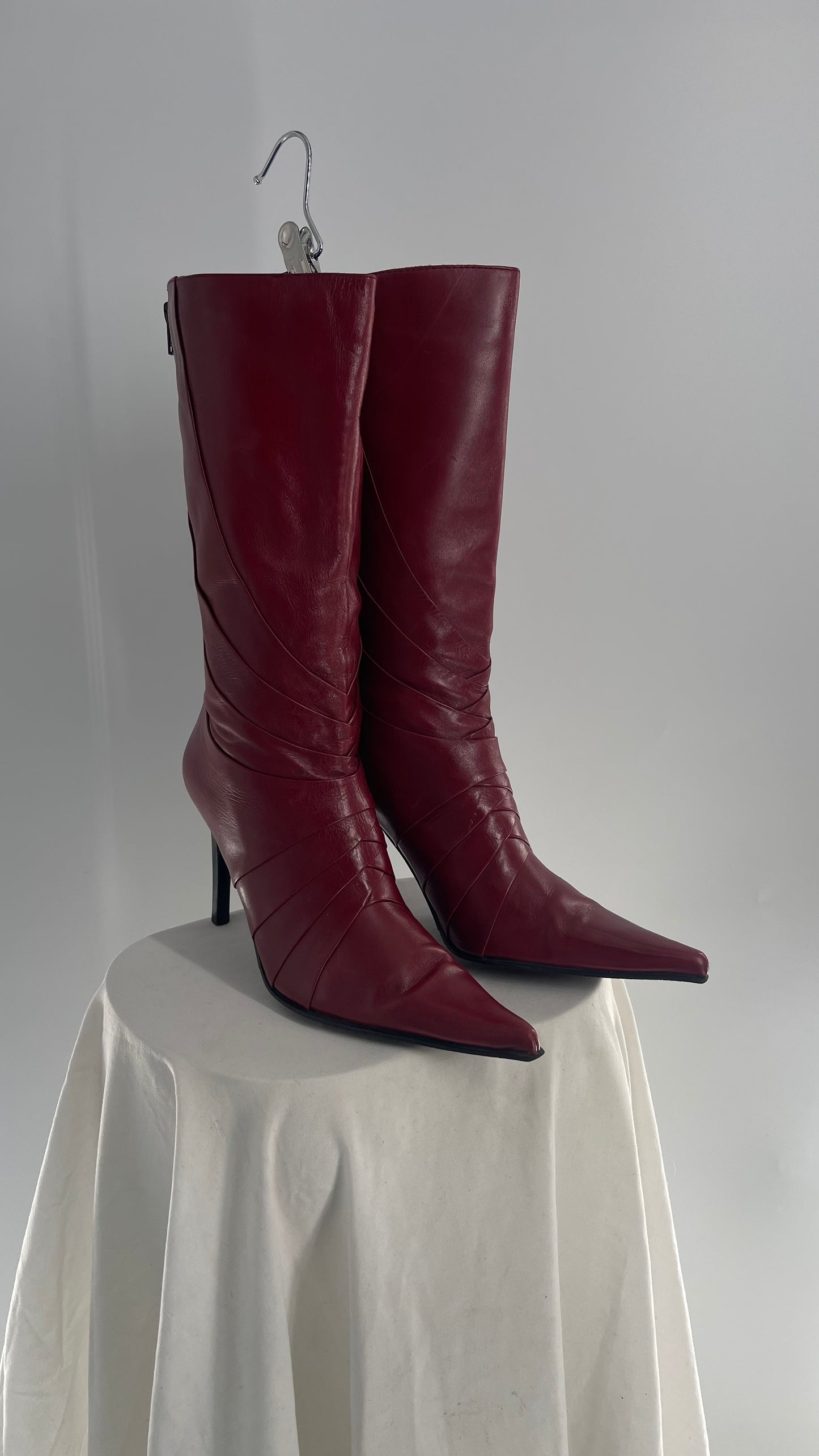 Vintage ALDO Cherry Red Pleated Pointed Toe Knee High Heeled Boots (38)