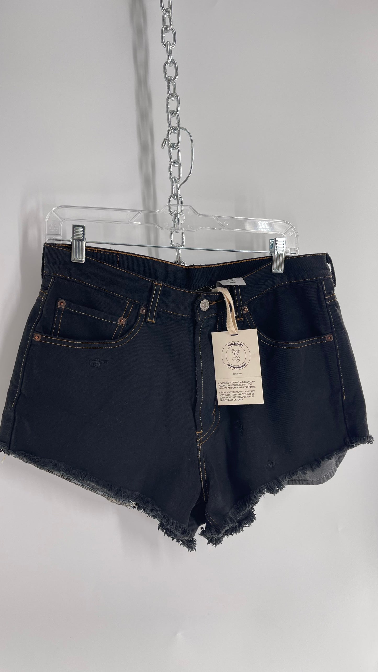 Vintage Levi 550 Distressed Dark Wash Shorts Urban Outfitters Renewal with Tags Attached (32)