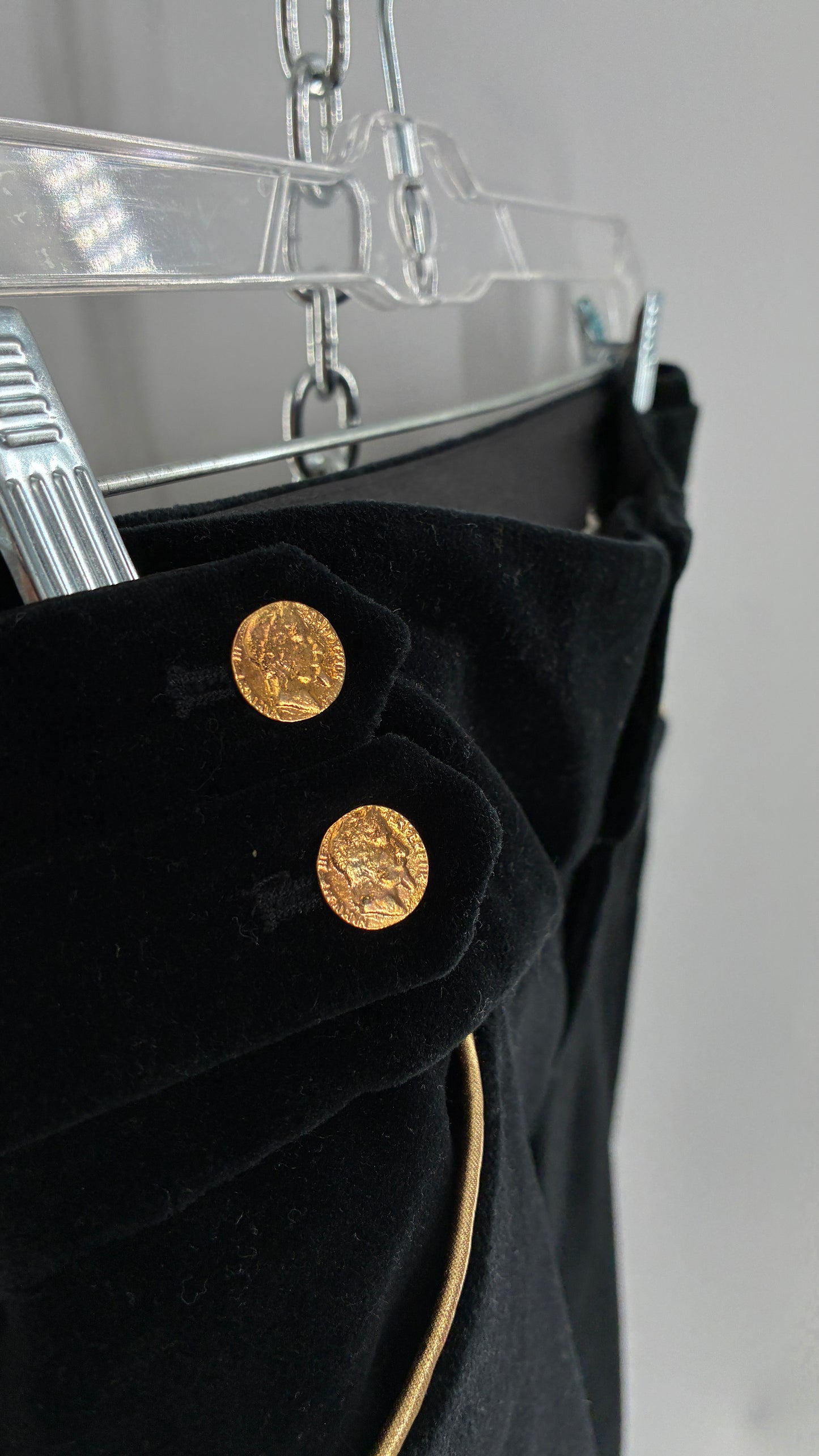 Vintage Alice + Olivia Thick Black Velour Low Rise Kickflare Pants with Thick Waistband with Gold Coin Detailing (6)