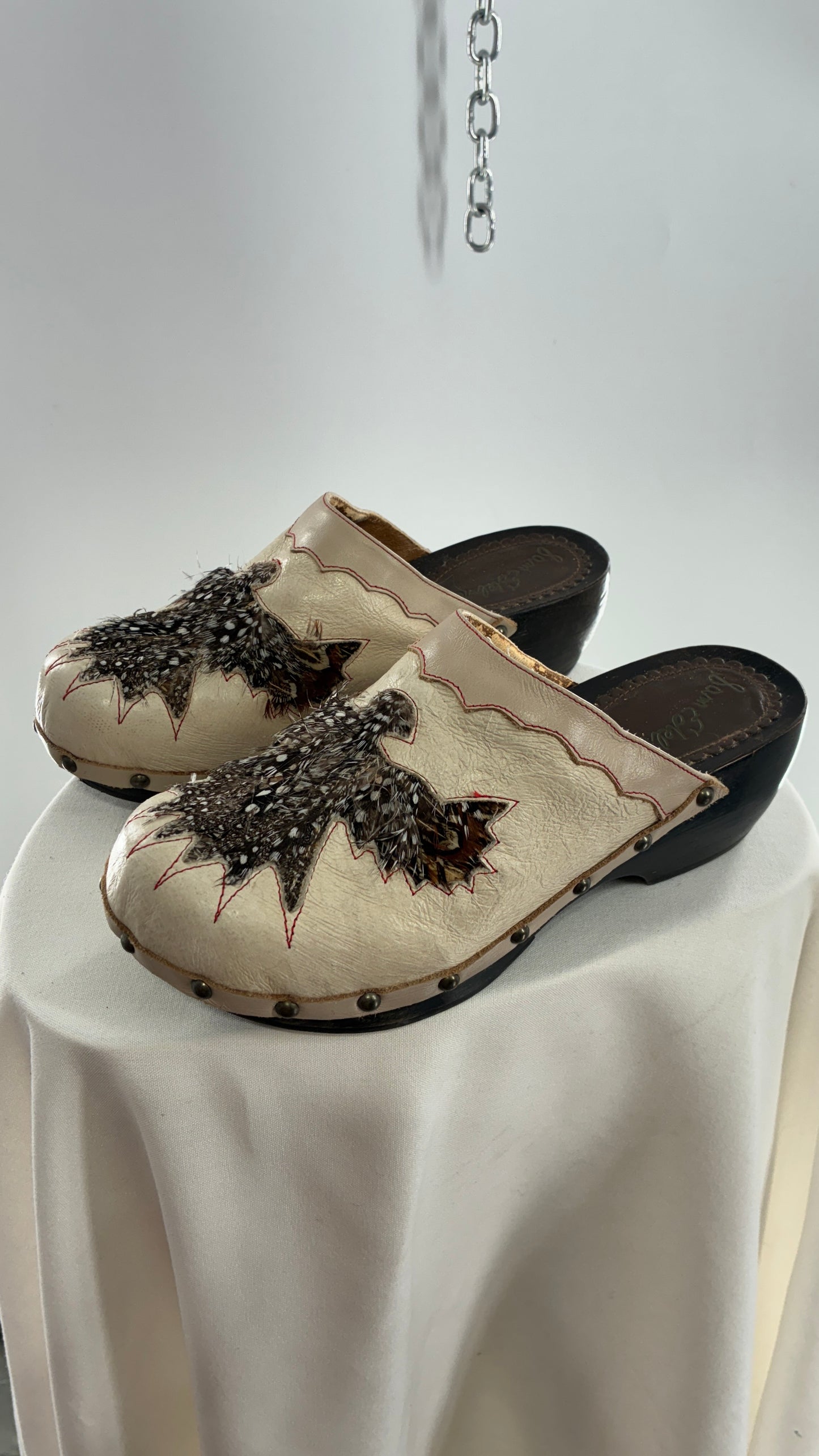 RARE 1970s Vintage SAM EDELMAN Cream Leather Clog with Feathered Phoenix (8)