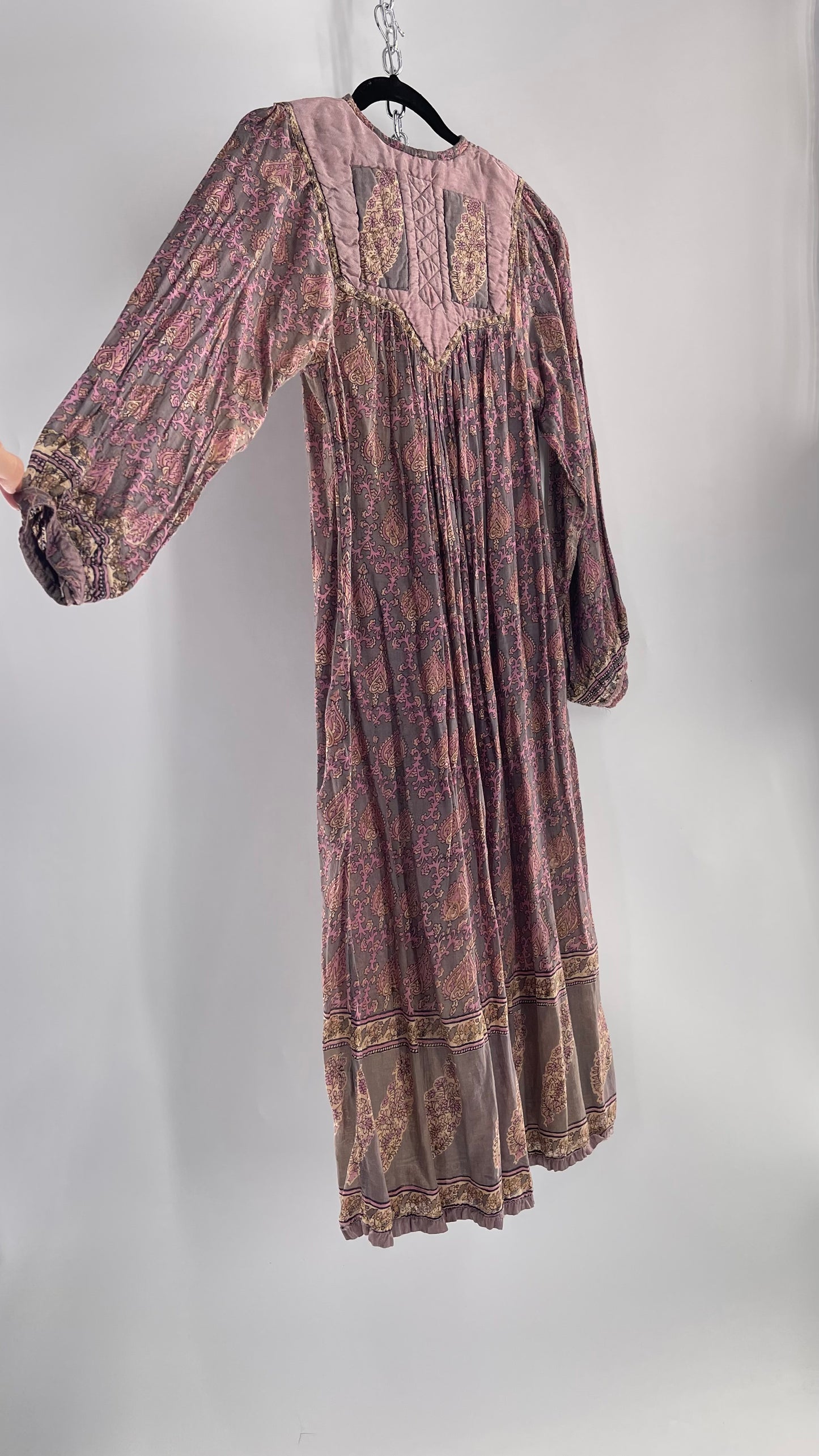 Vintage 1970s Handmade Dusty Purple Full Length Dress with Paisley Pattern and Quilted Neckline (Small)