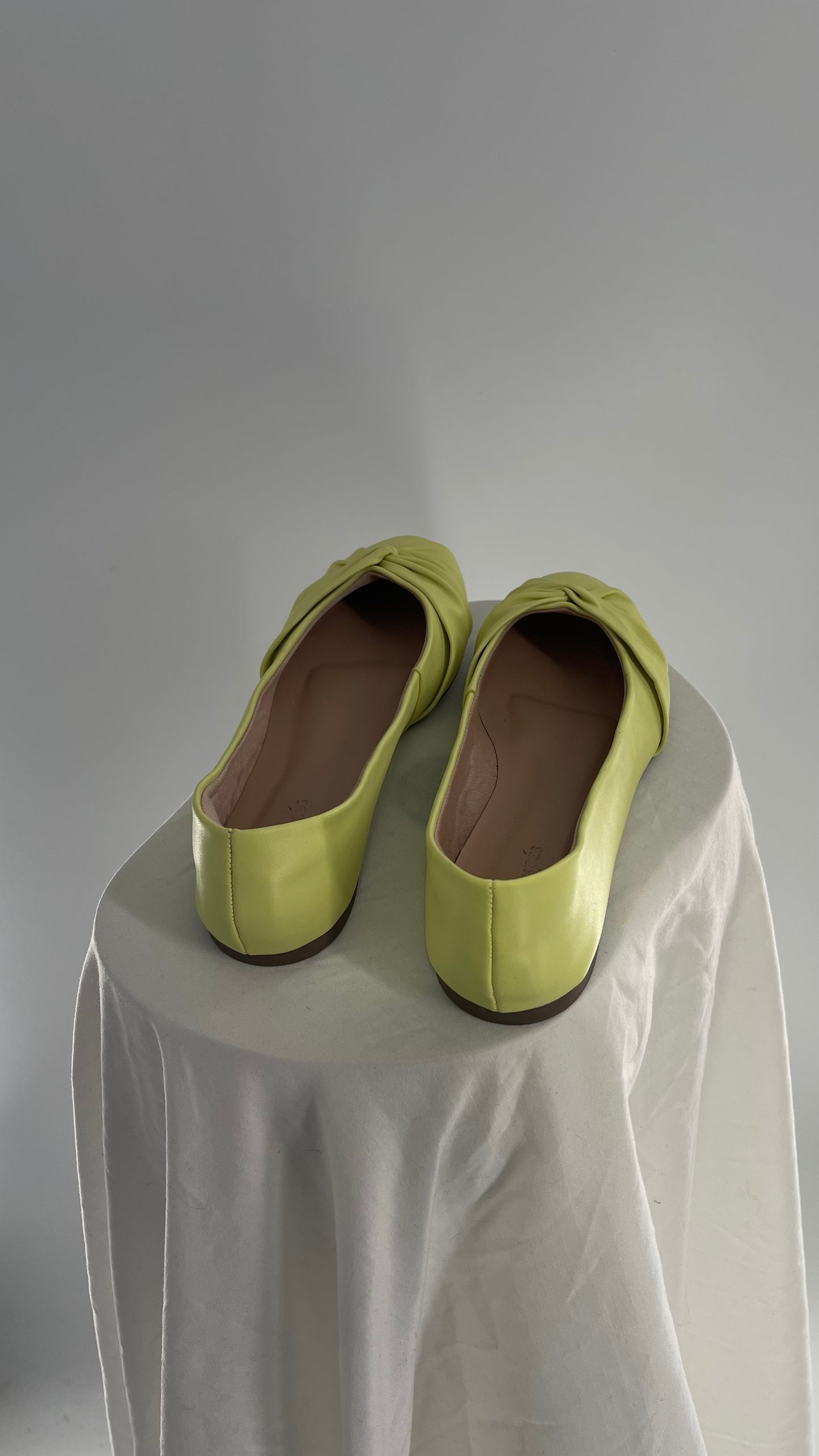 Brazilian Sonhos Dos Pés Neon Yellow Ruched Ballet Flat (37)