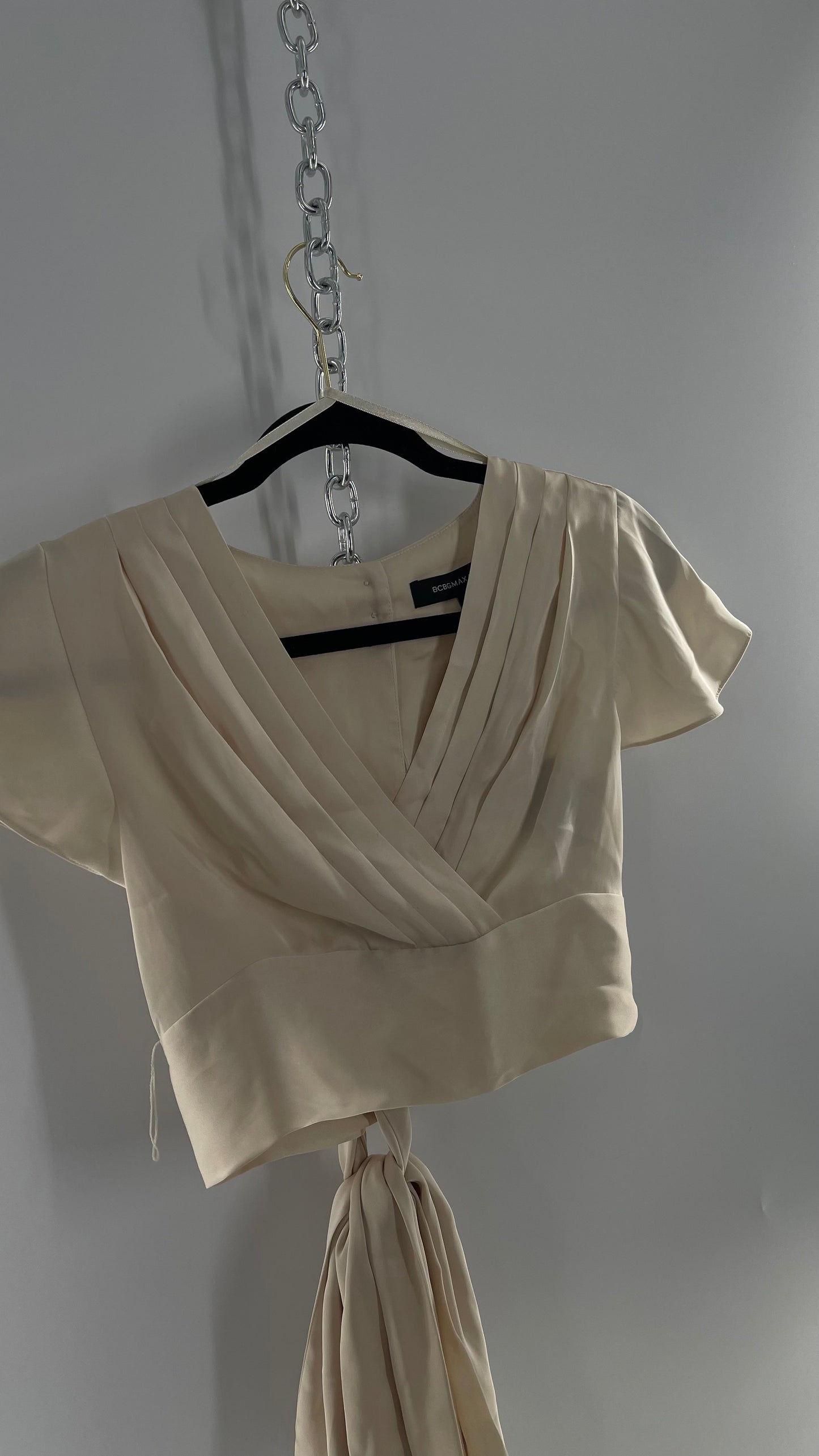 BCBGMAXAZRIA Off White Ivory Satin Tie Around Waist Cropped Blouse with Button Back and Tags Attached (XXS)