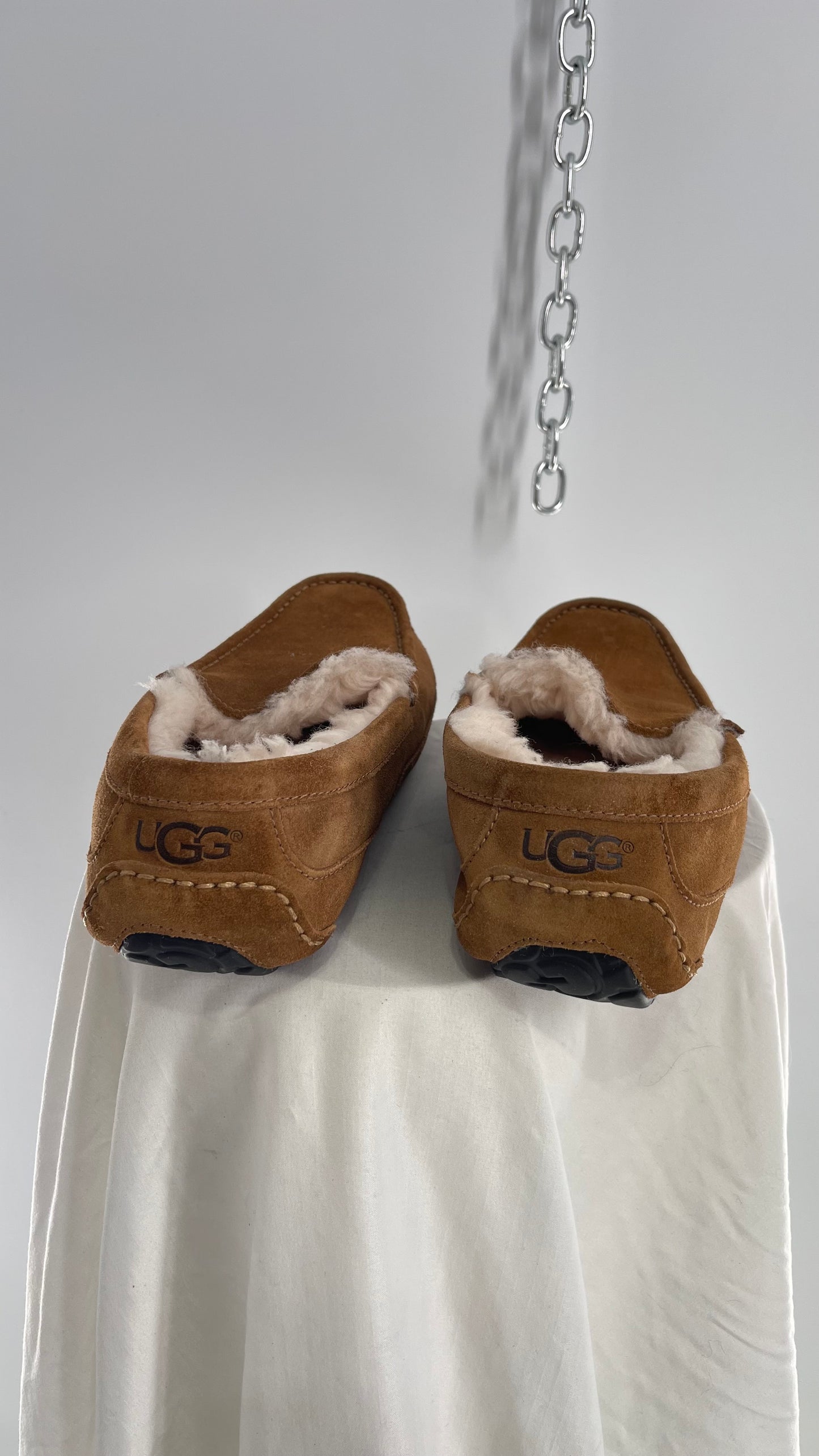 UGG Men’s Ascot Suede Fur Lined Slippers (11)