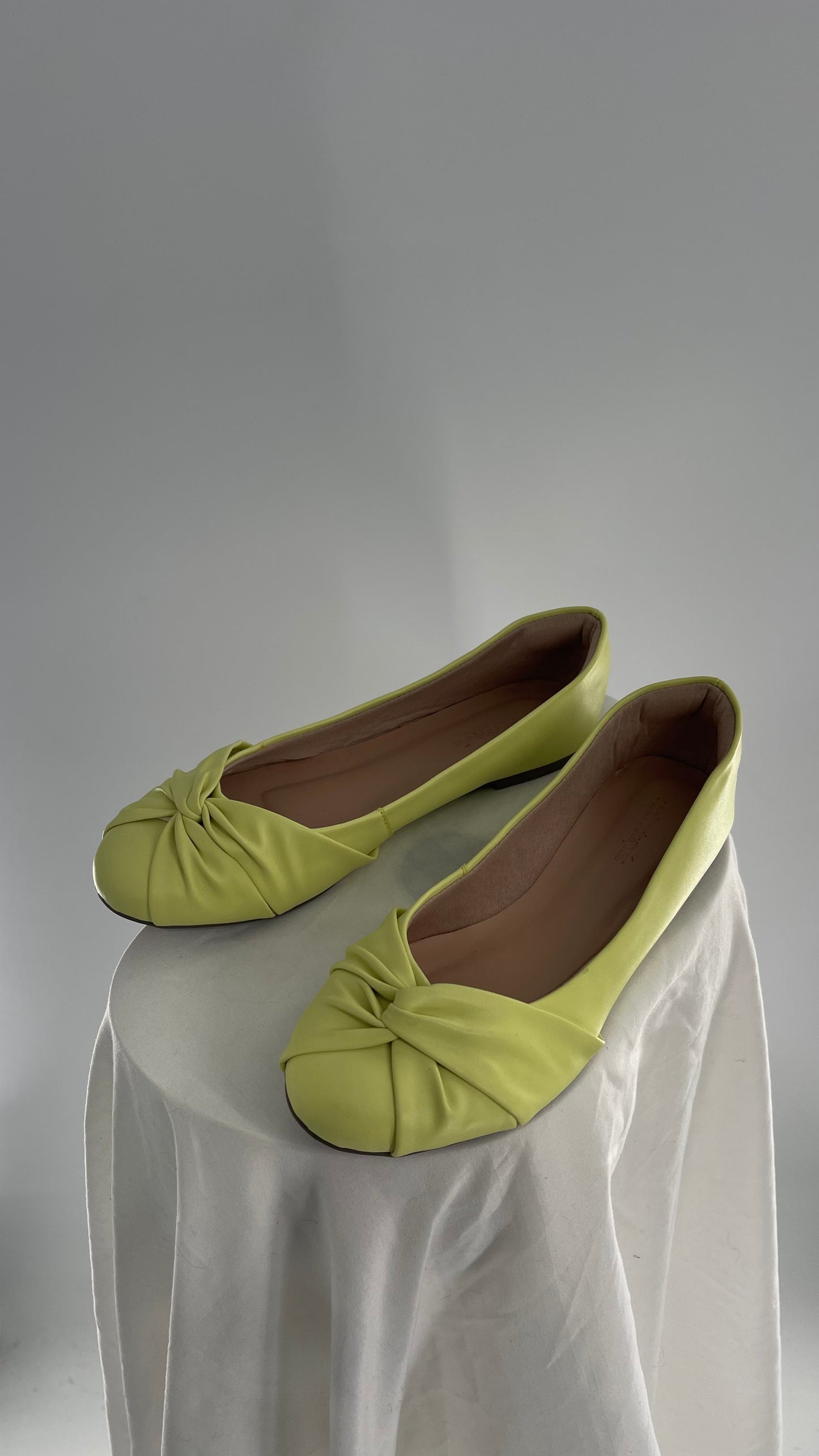 Brazilian Sonhos Dos Pés Neon Yellow Ruched Ballet Flat (37)