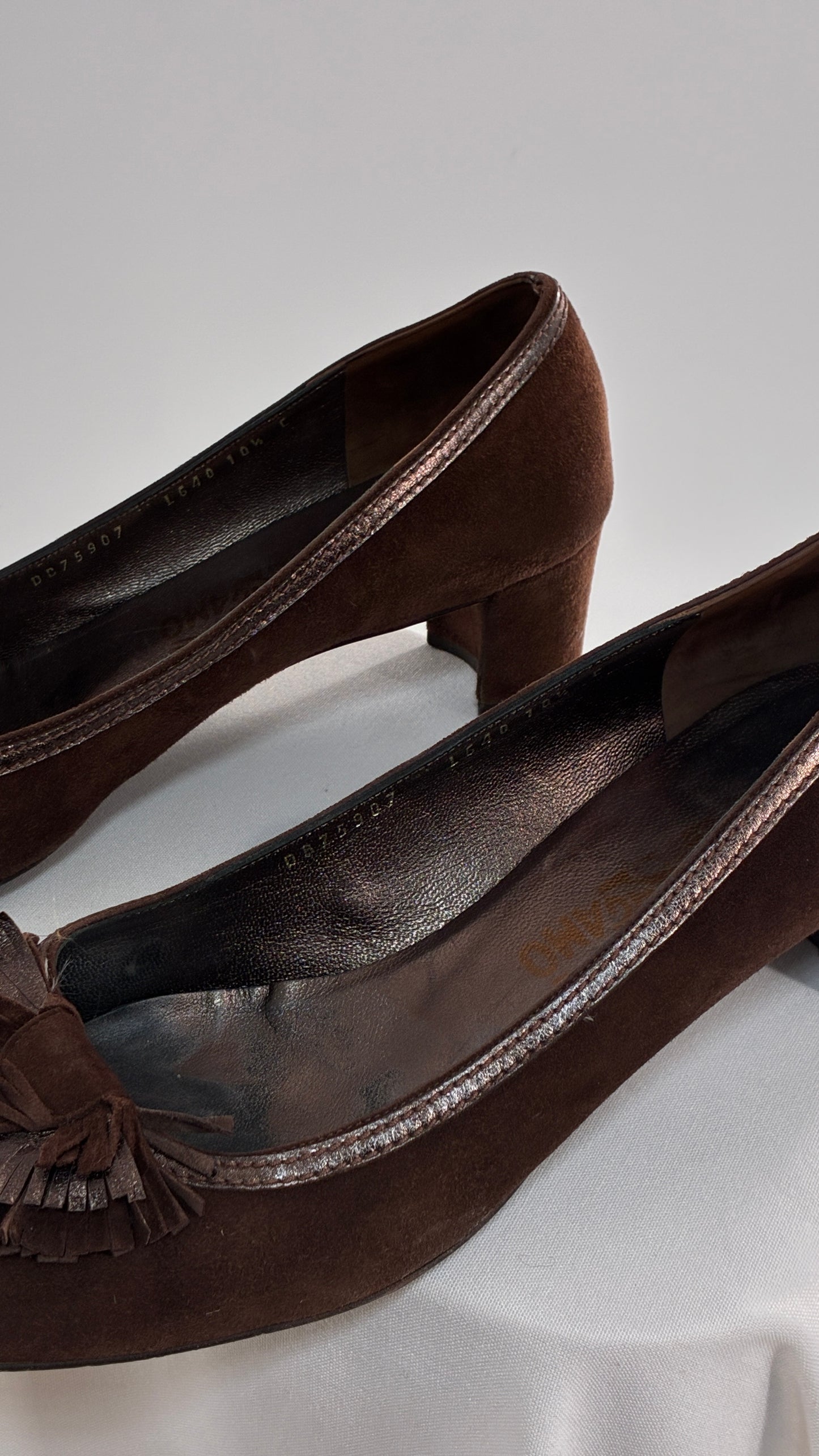 Vintage SALVATORE FERRAGAMO Brown Suede Leather Kitten Heel (10.5)