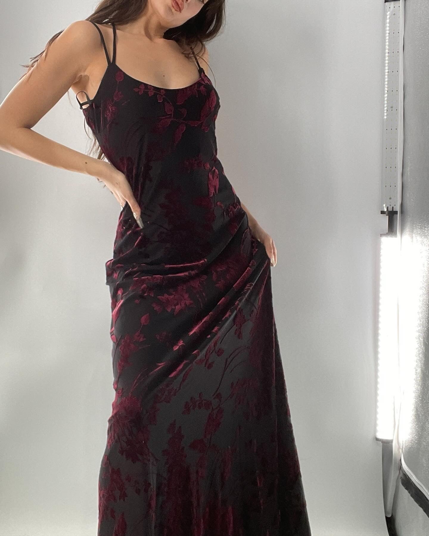 Vintage CDC Burnout Velour Maxi Dress with Open Back and Scrunch Detail (4)