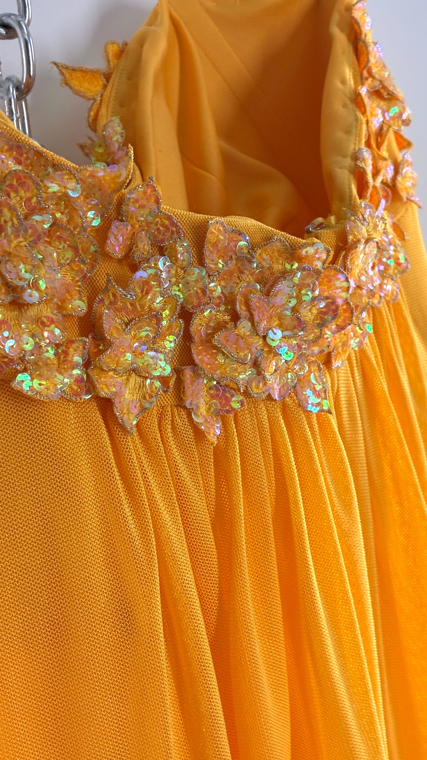 Vintage JAN’S BOUTIQUE Yellow Gown with Iridescent Sequin Appliqué Corseted Bust (6)