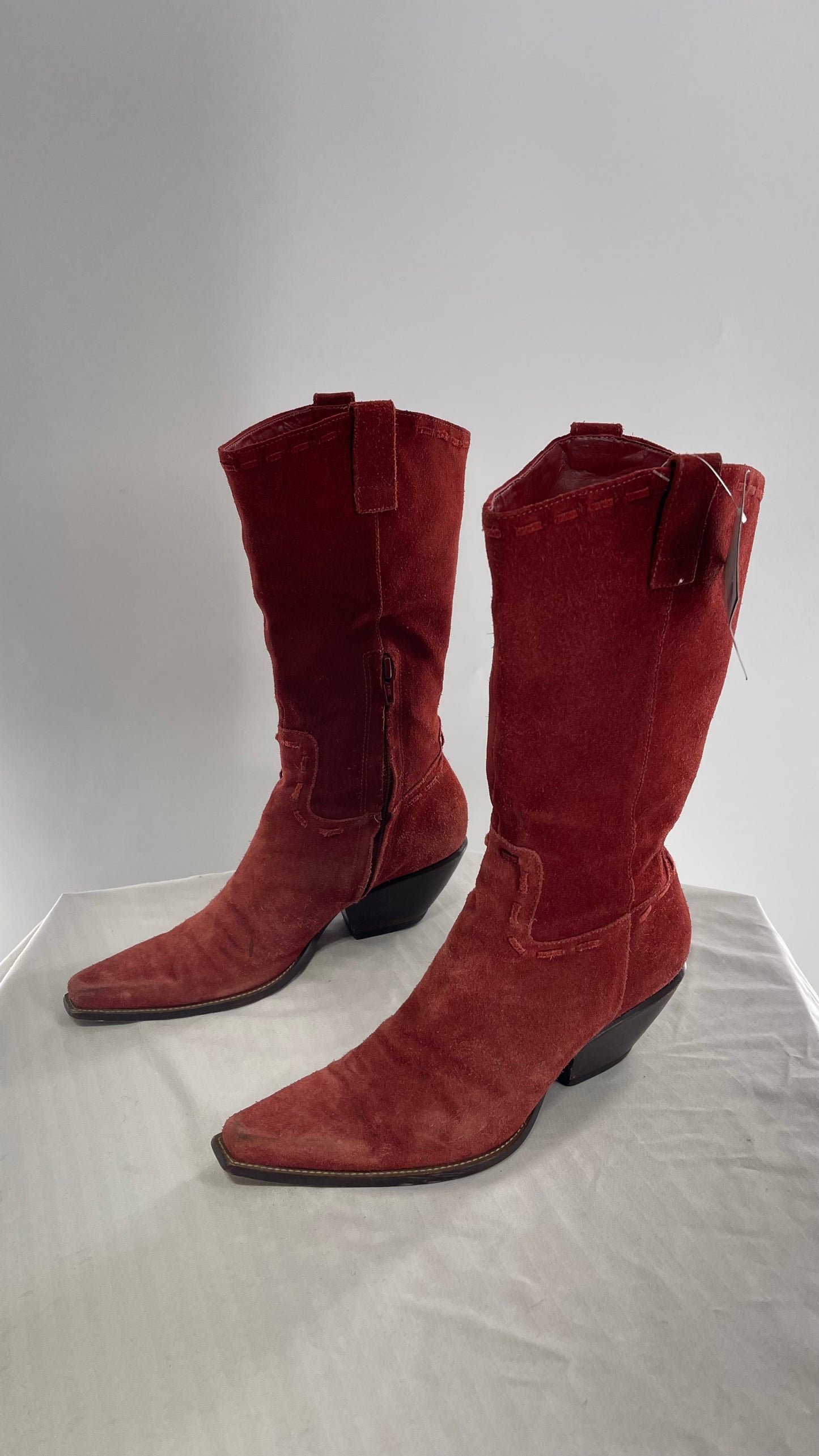 Vintage BCBG Red/Burnt Orange Pointed Toe Cowboy Boots (7)