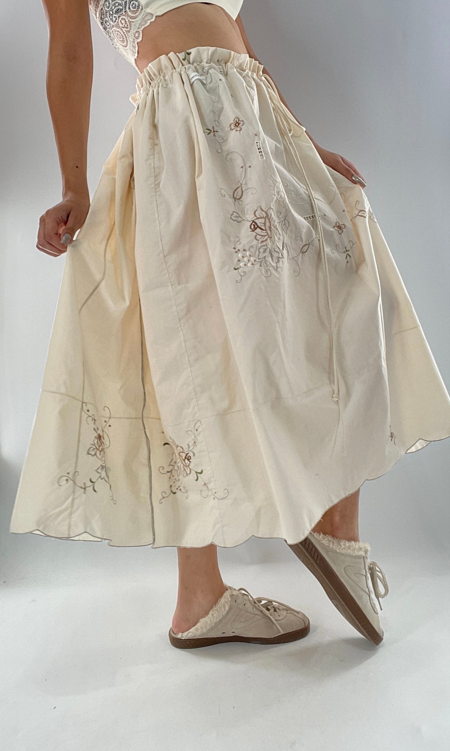 Custom Handmade Vintage Embroidered Off White Soirée Skirt (One Size)