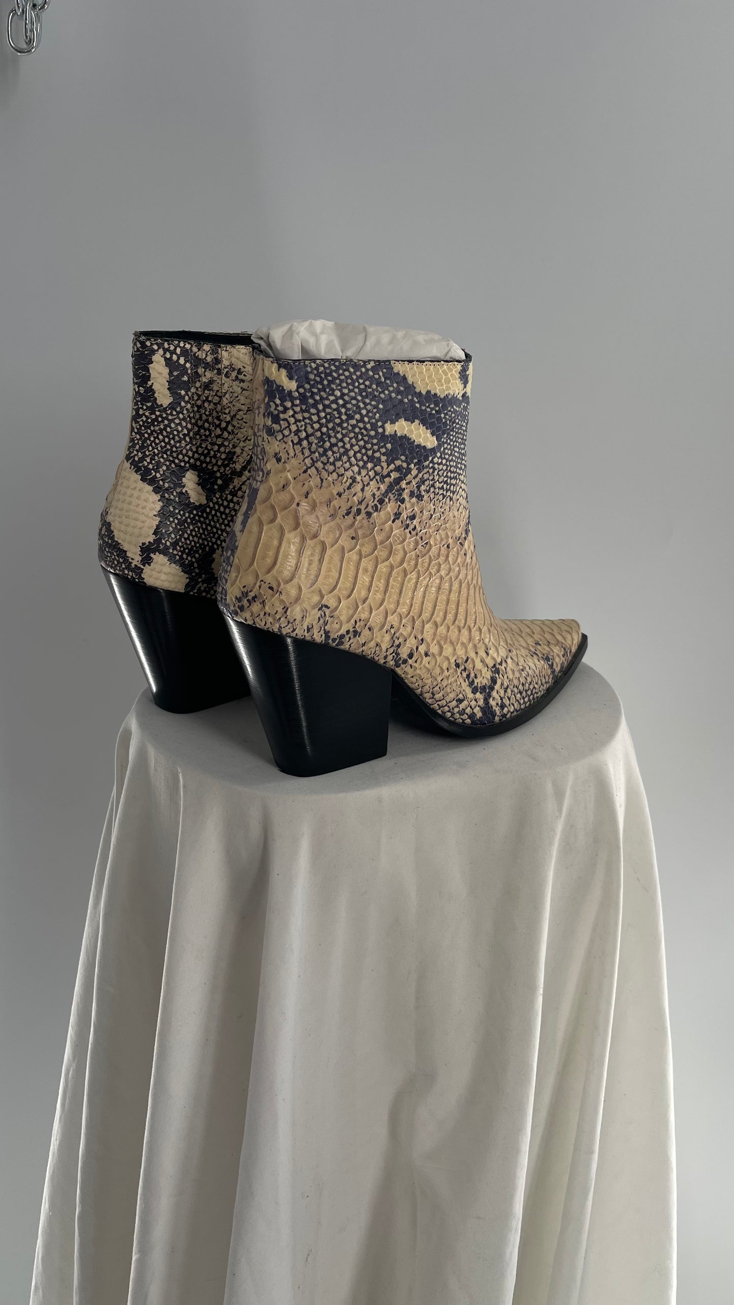 Jeffrey Campbell Snake Skin Patterned Pointed Boots (10)