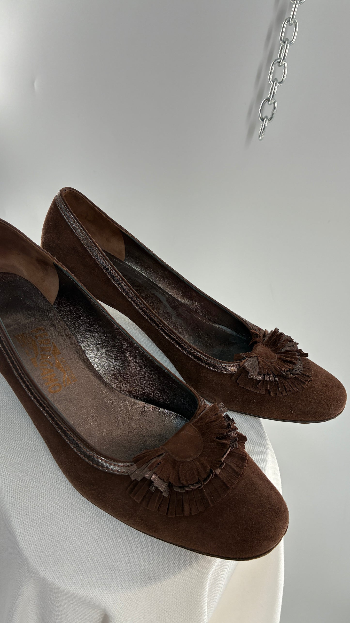 Vintage SALVATORE FERRAGAMO Brown Suede Leather Kitten Heel (10.5)