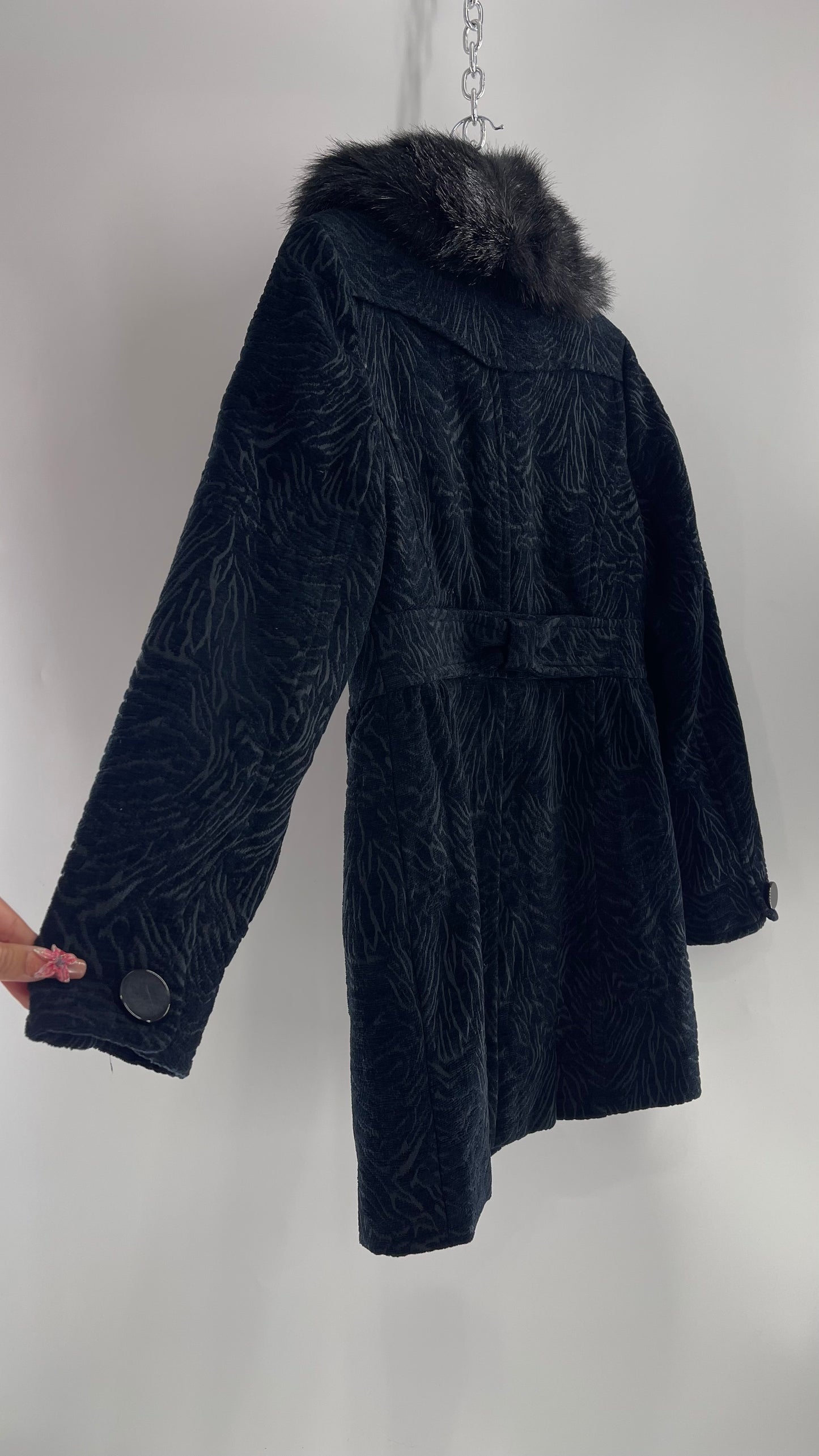 Vintage ROZ & ALI Zebra Printed Tapestry/Brocade Coat with Removable Faux Fur Collar (Medium)