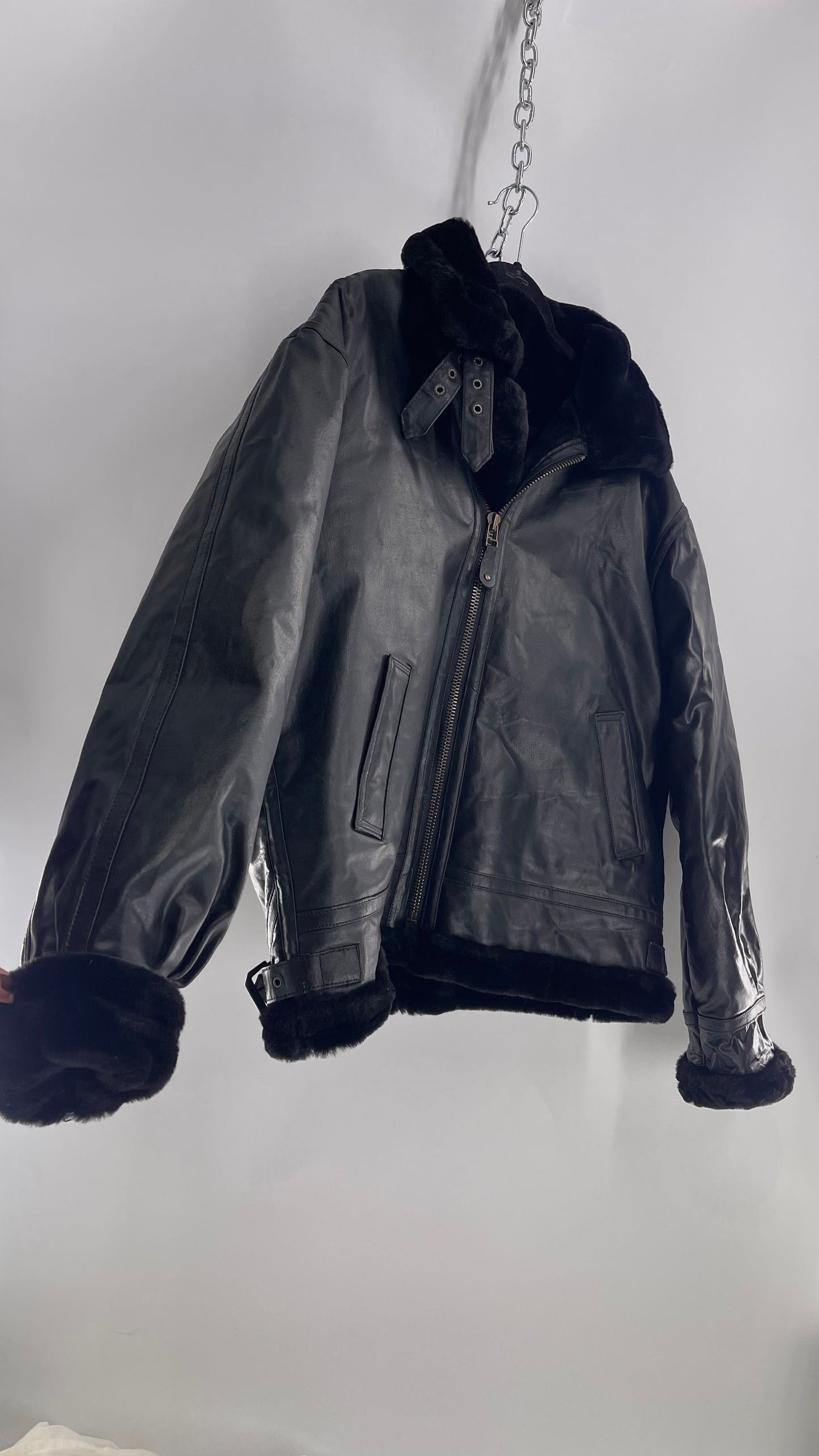 Vintage Mono Legend Unisex Black Leather Black Faux Fur Lined Jacket (XL)