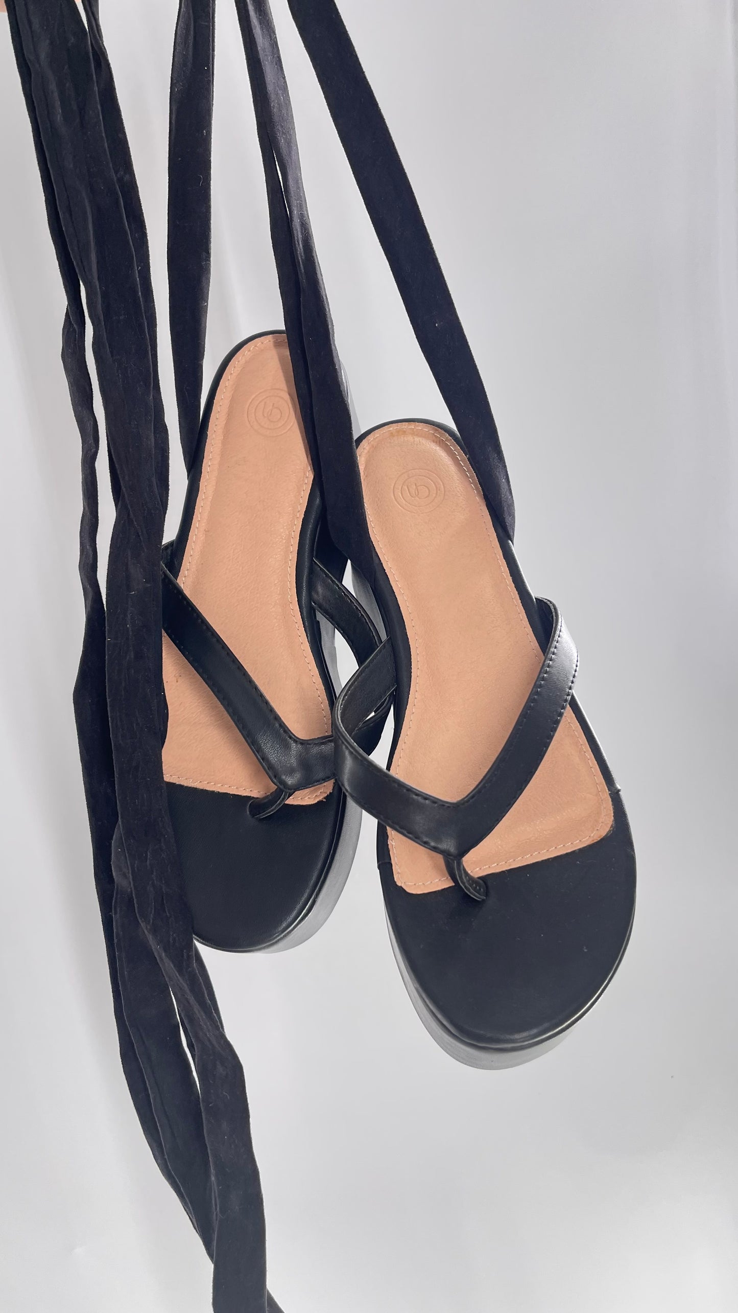 Urban Outfitters Black Platform Thong Sandal with Wrap Around Knee/Thigh High Straps (7)