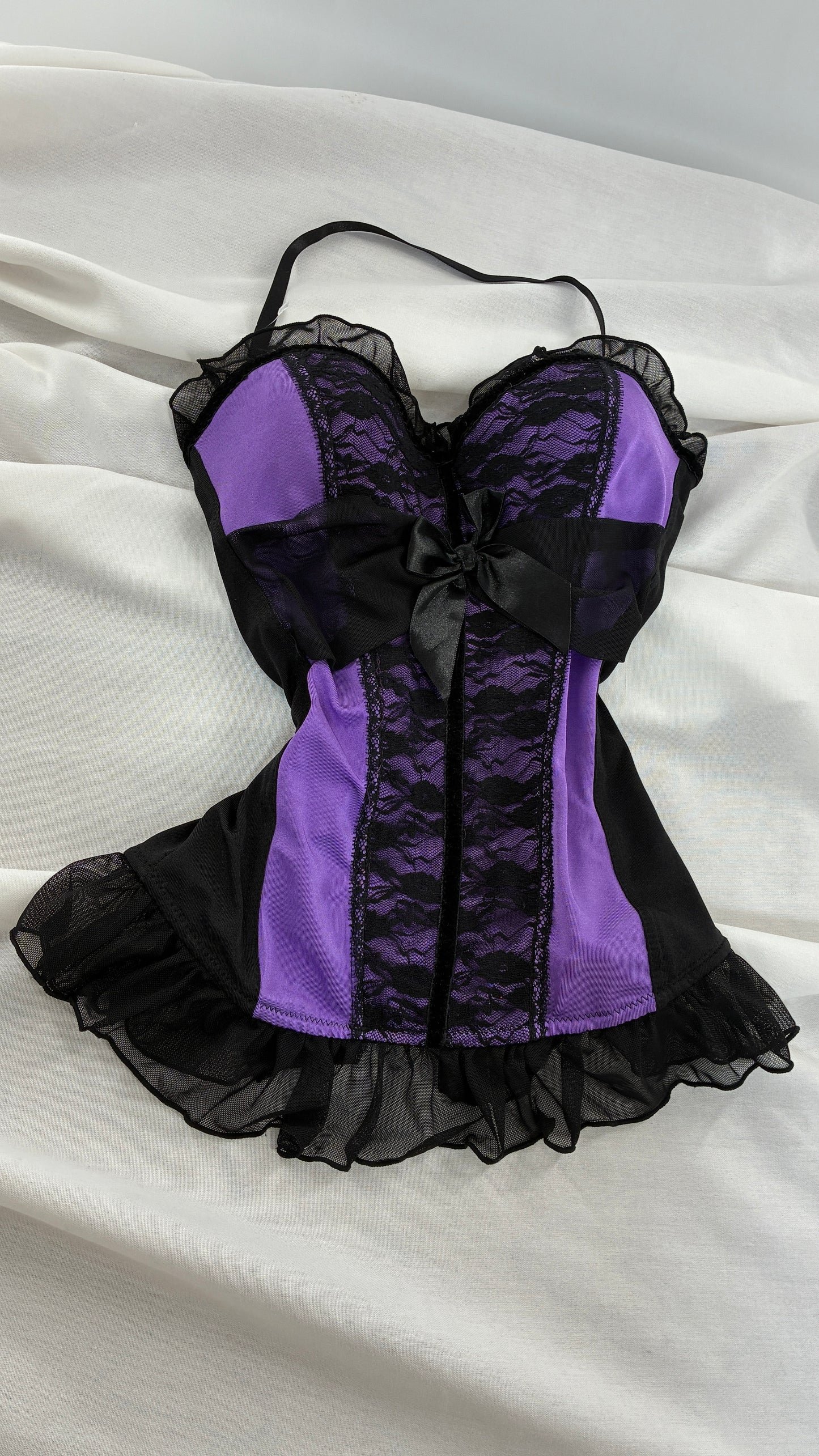 Vintage BLACK FUCHSIA Black and Purple Corset with Ruffled Hem and Underbust Bow (Medium)