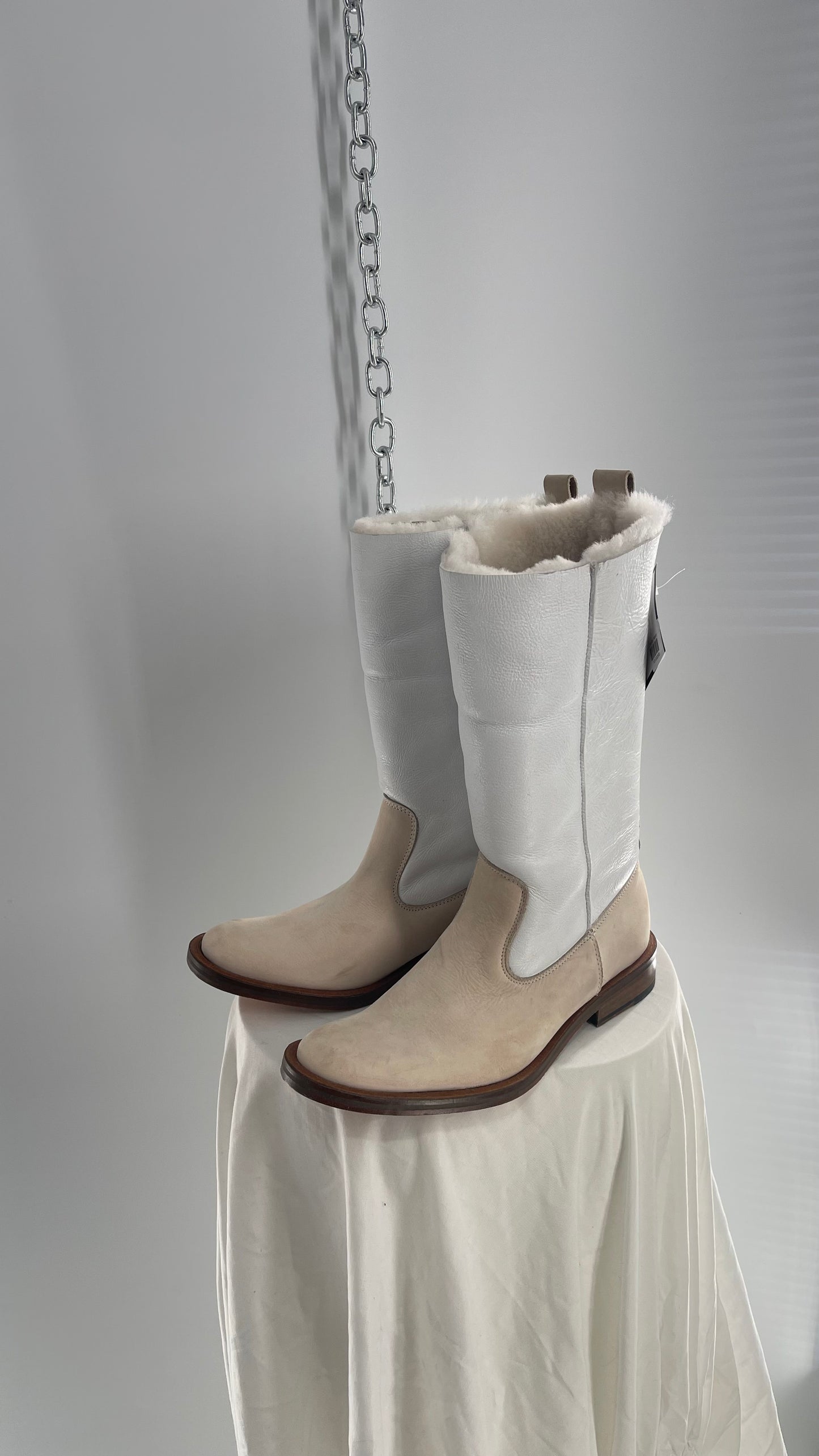 Nicole Farhi White Leather/Suede Boot with Tan Suede Base and Fur Lining (38)