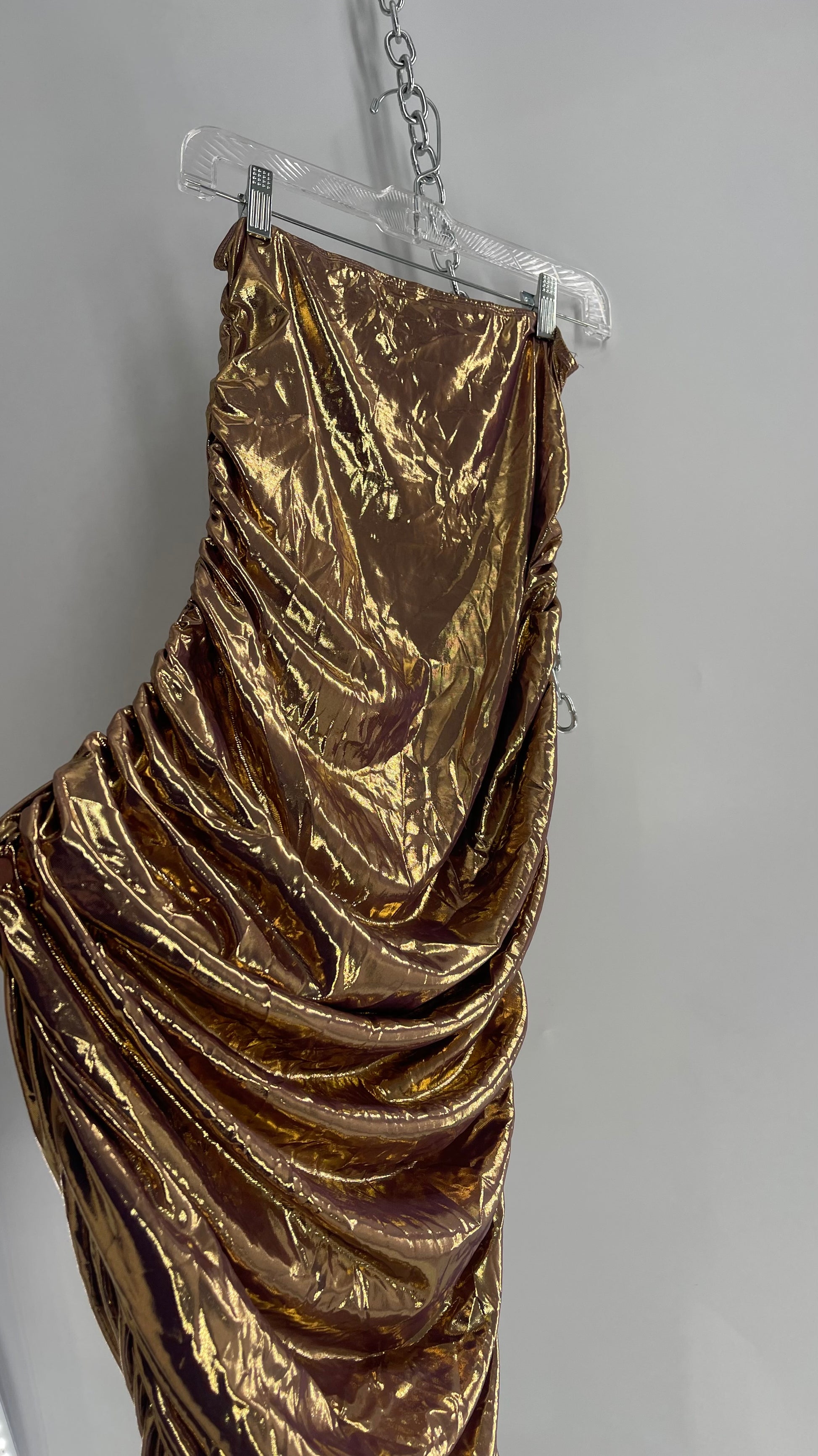 Molten Metal Purple/Gold Ruched Tube Dress (Large) The Thrifty Hippy Molten Metal Purple/Gold Ruched Tube Dress (Large) The Thrifty Hippy