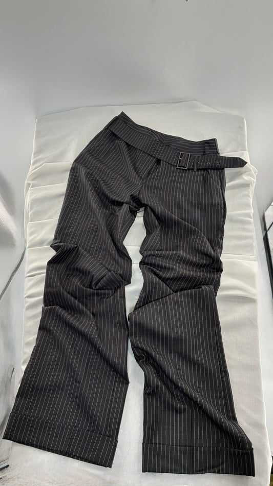 Vintage ANNE KLEIN Pinstripe Grey Low Rise, Wide Leg Trouser with Belted Hip (2)