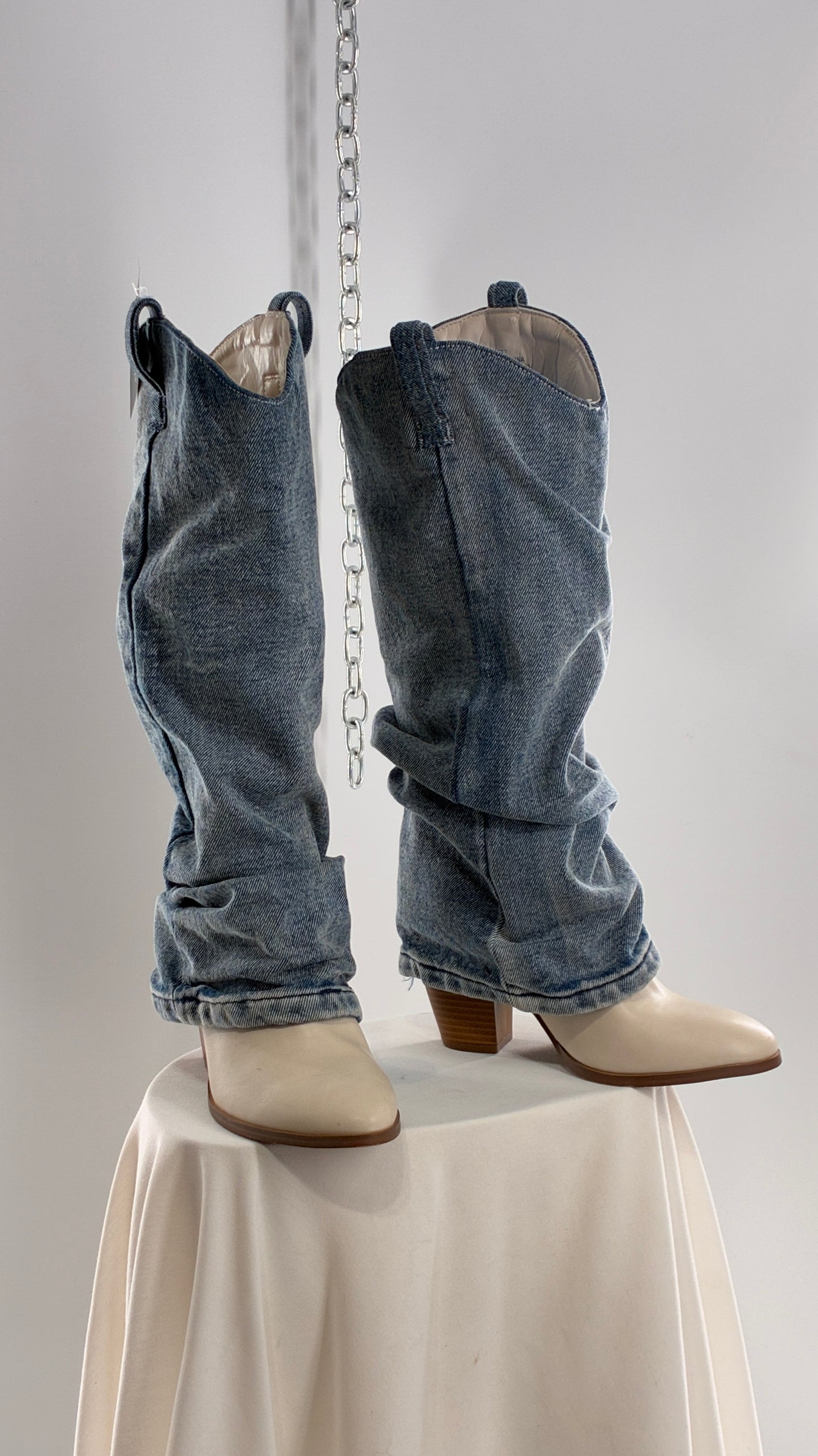 Vintage 2008 White Pointed Toe Boots with Denim Stacked Leg (6)