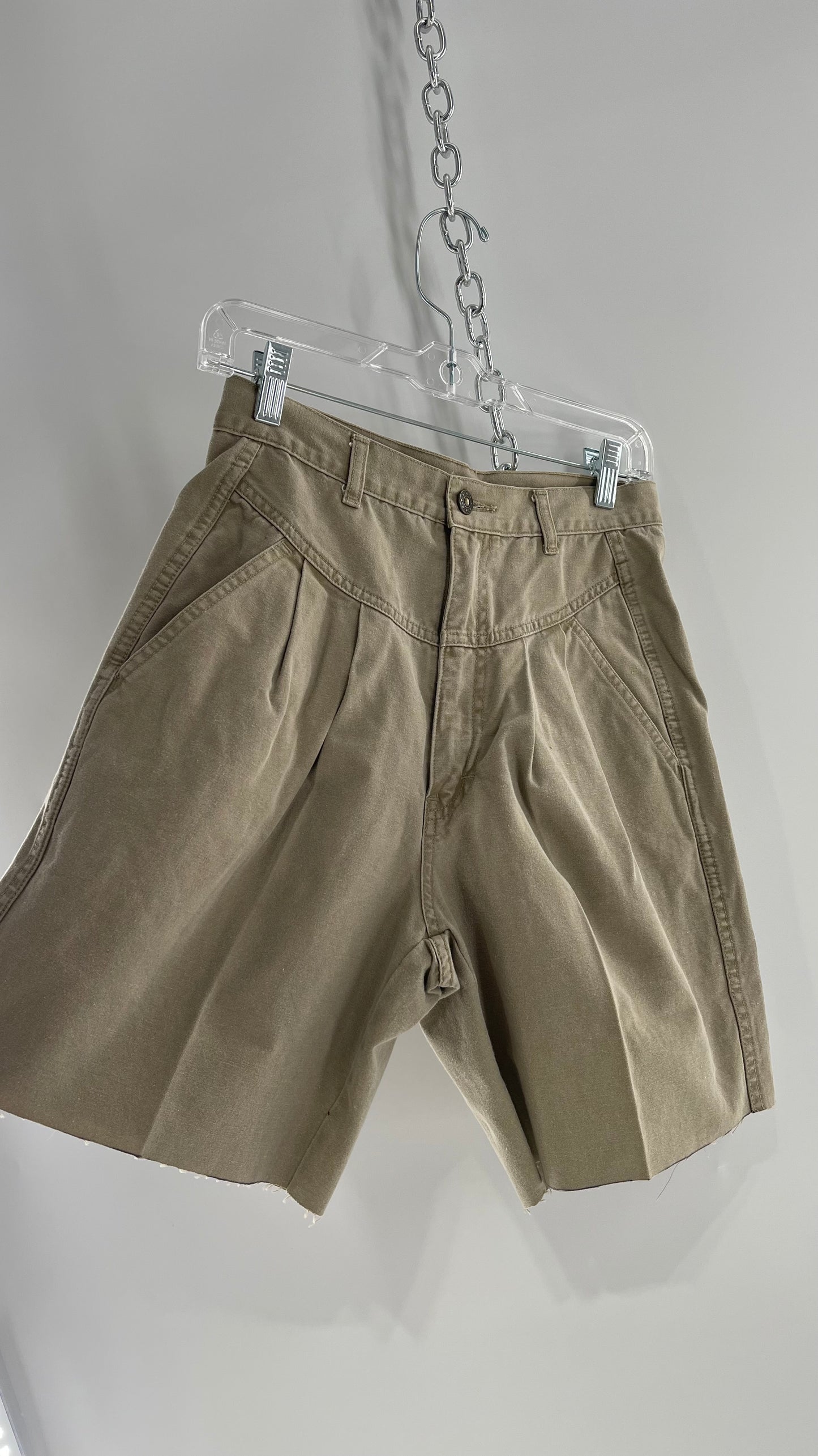 Vintage Bridgewater Trading Company High Waisted Khaki Short with Pleating (11)