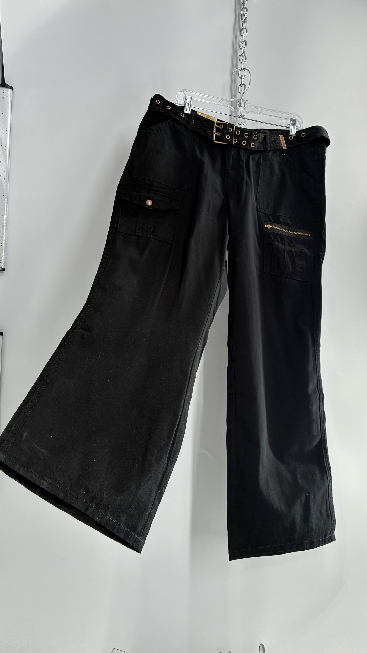 Deadstock Vintage MOKACHINO Black Kickflare Low Rise Belted Cargos (16X)