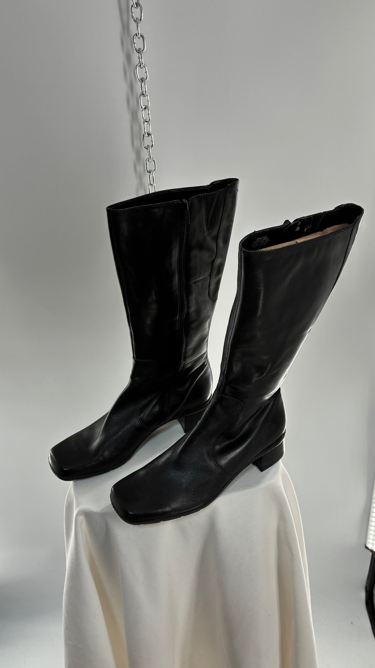 Vintage BANDOLINO 1990s Black Square Toe Boots (9.5)