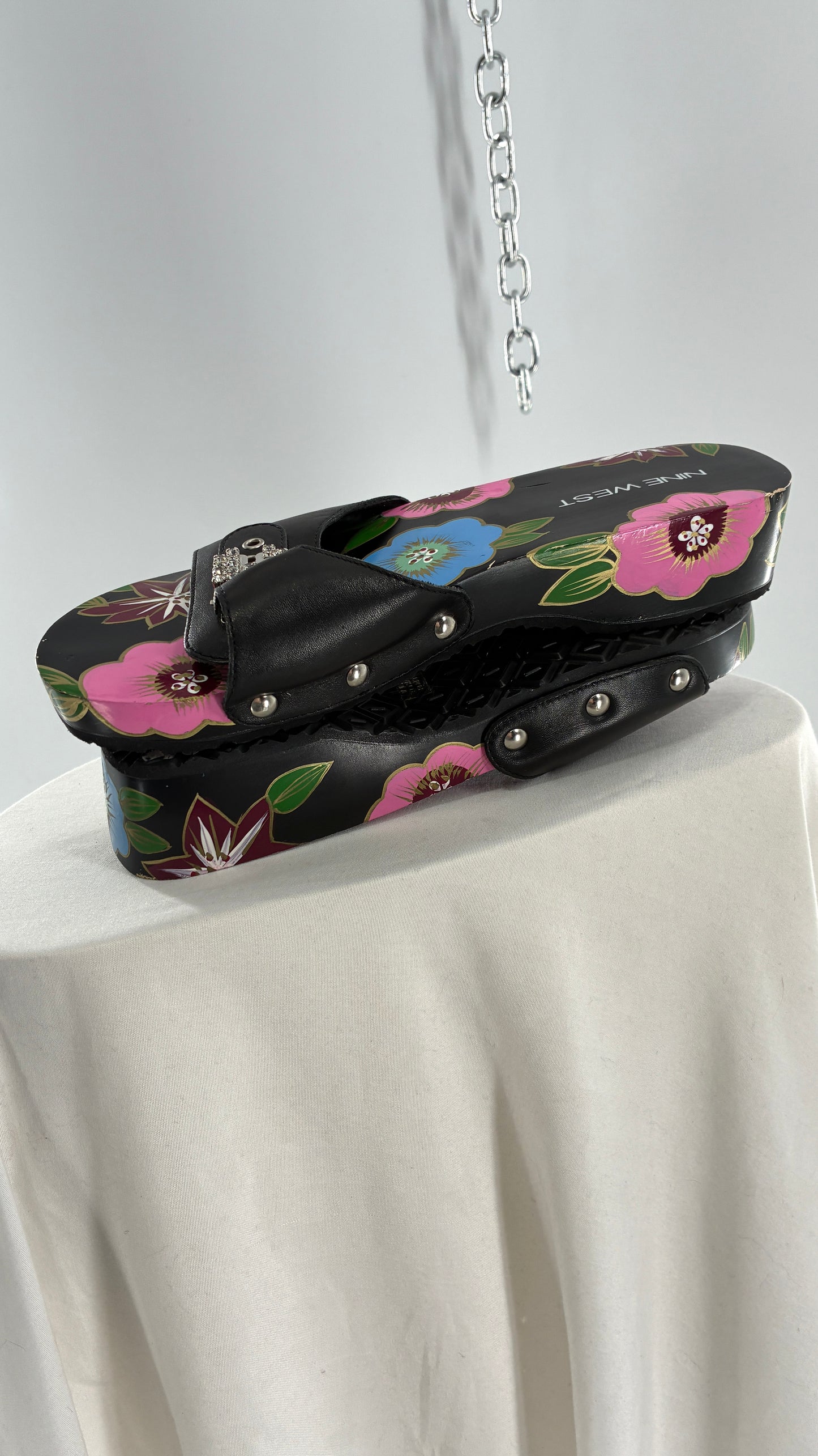 Vintage NINE WEST Black Clog Sandal with Colorful Hand Painted Flowers (7.5)