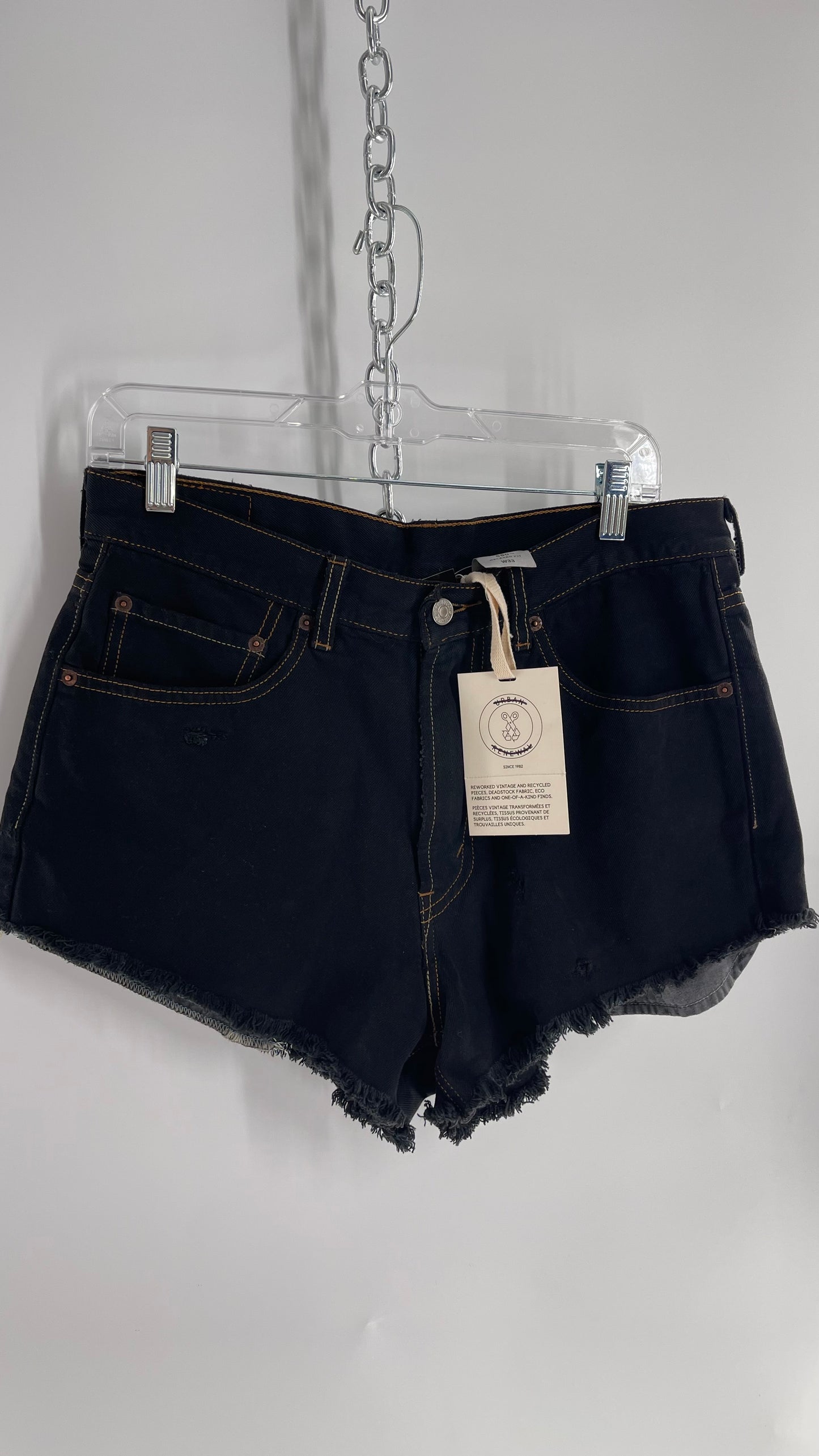 Vintage Levi 550 Distressed Dark Wash Shorts Urban Outfitters Renewal with Tags Attached (32)