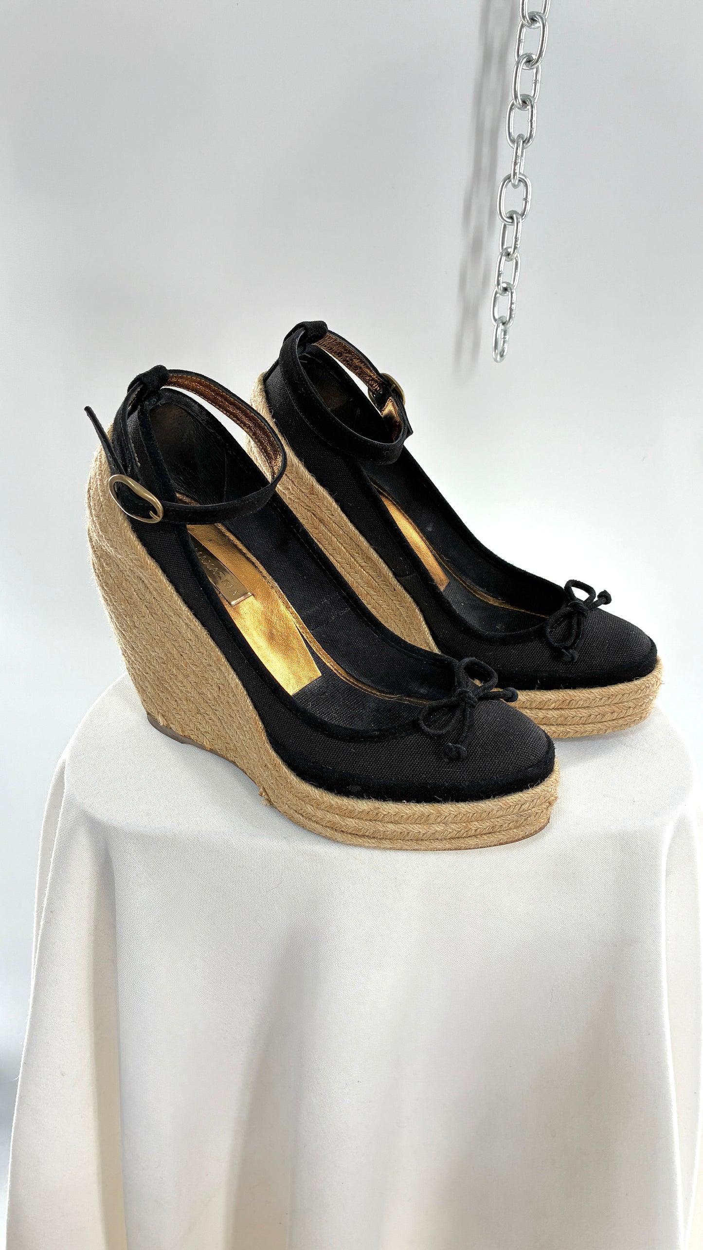 Vintage BCBG MAXAZRIA Black Ballet Wicker Wedge Heels Made in Spain (7)