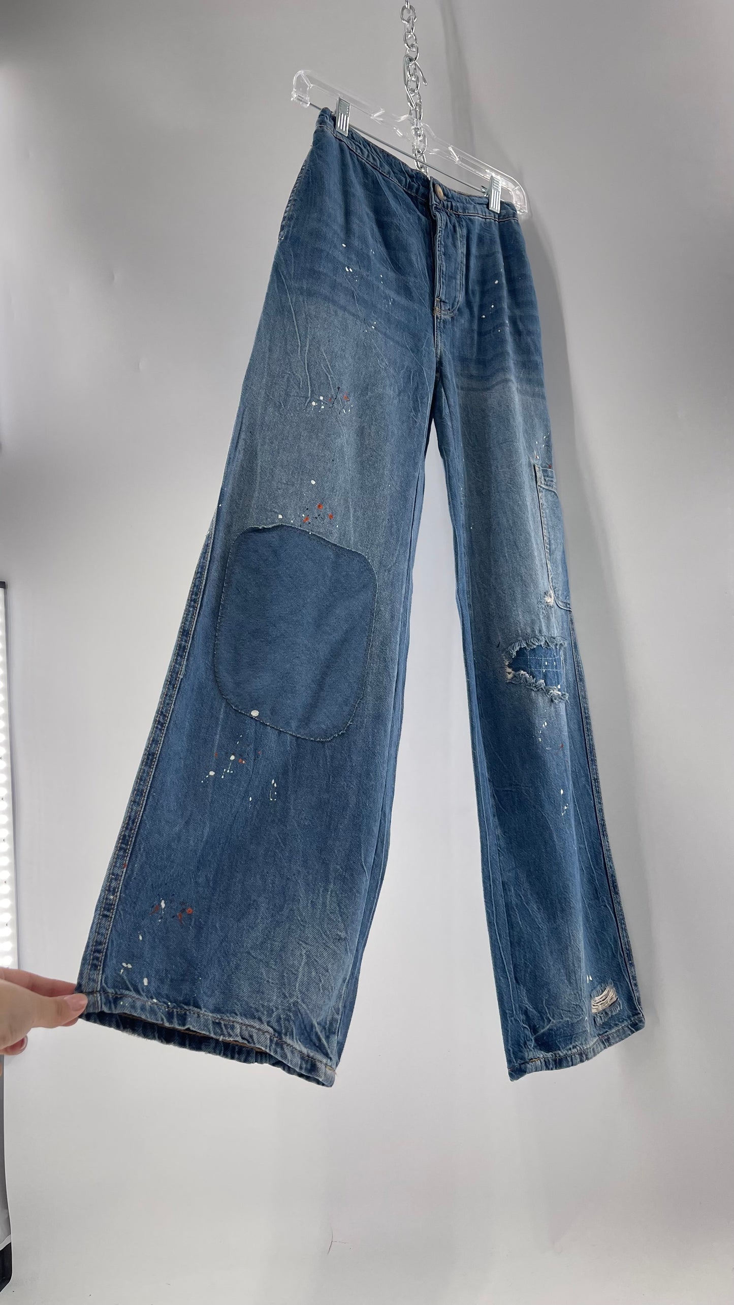 Free People Paint Splash Cargo/Carpenter Starving Artist Slouchy Medium Wash Jeans (24)