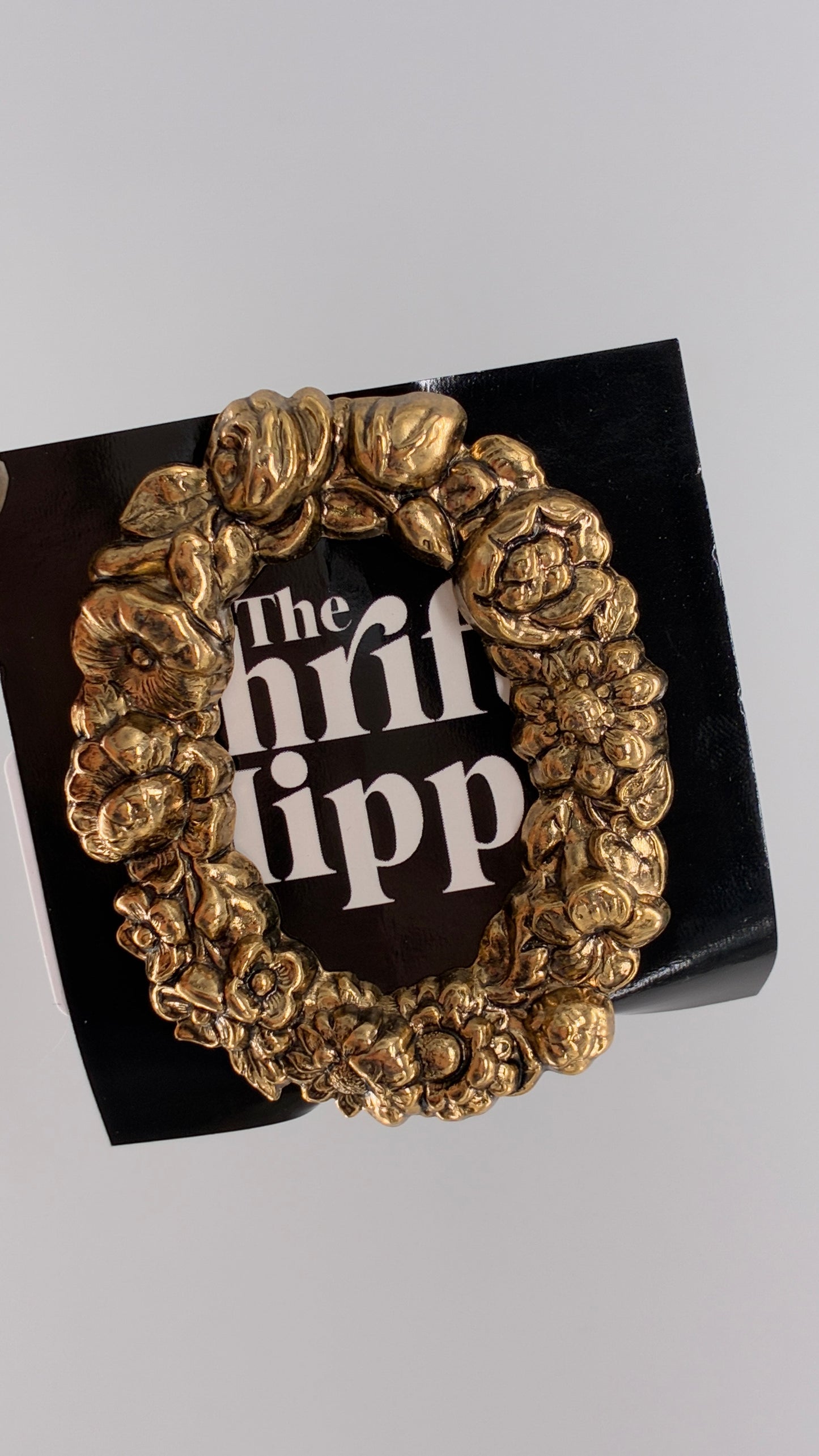 Vintage Bronze Gold Ornate Engraved Wreath Scarf Ring Loop