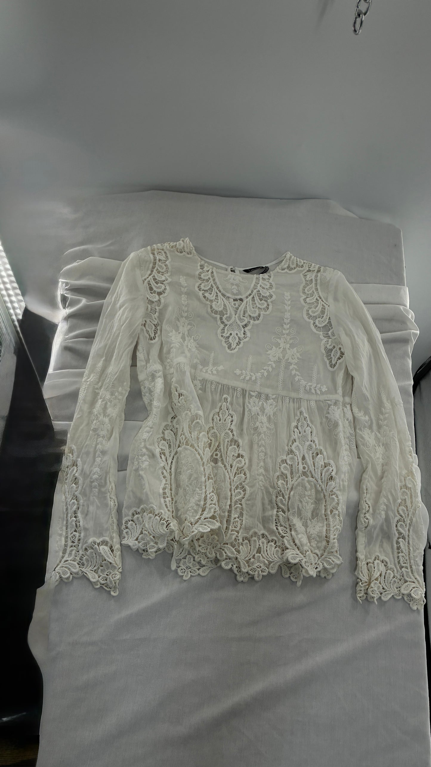 Vintage DOLCE VITA Eyelet Lace Blouse (Medium)