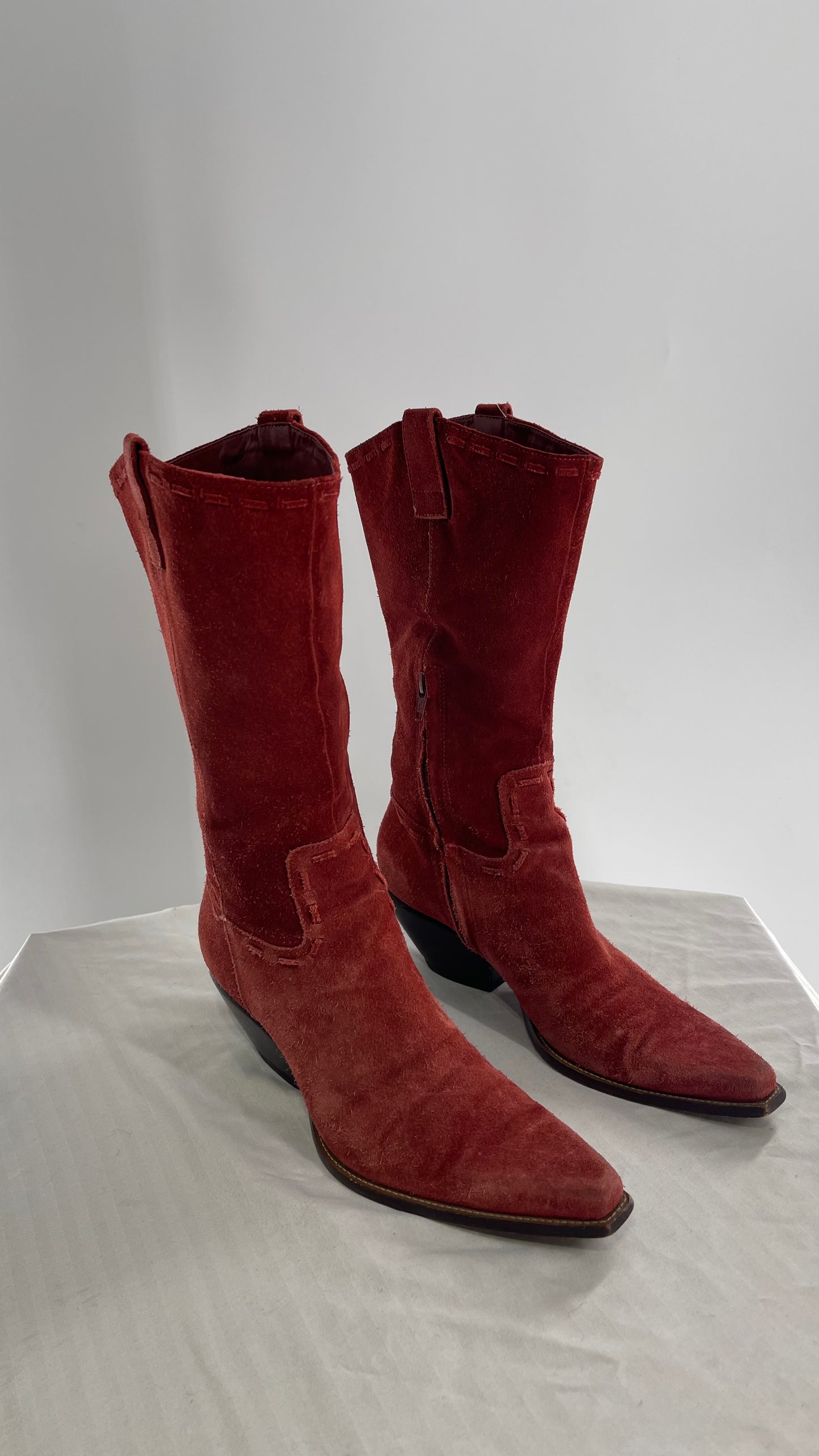 Vintage BCBG Red/Burnt Orange Pointed Toe Cowboy Boots (7)