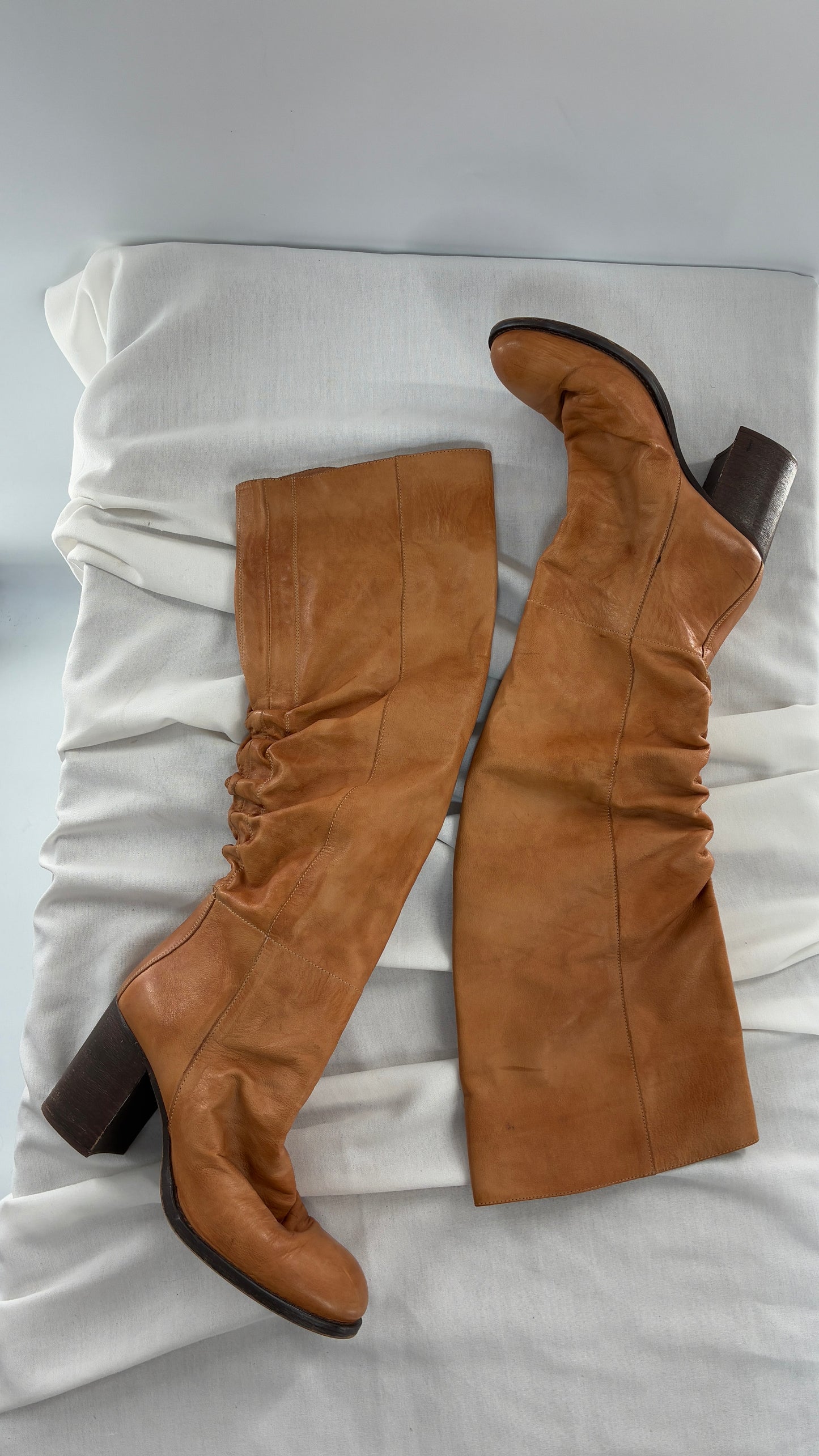Vintage FREE PEOPLE Elle Tall Round Toe Scrunch Back Leather Boots Made in Portugal (38)