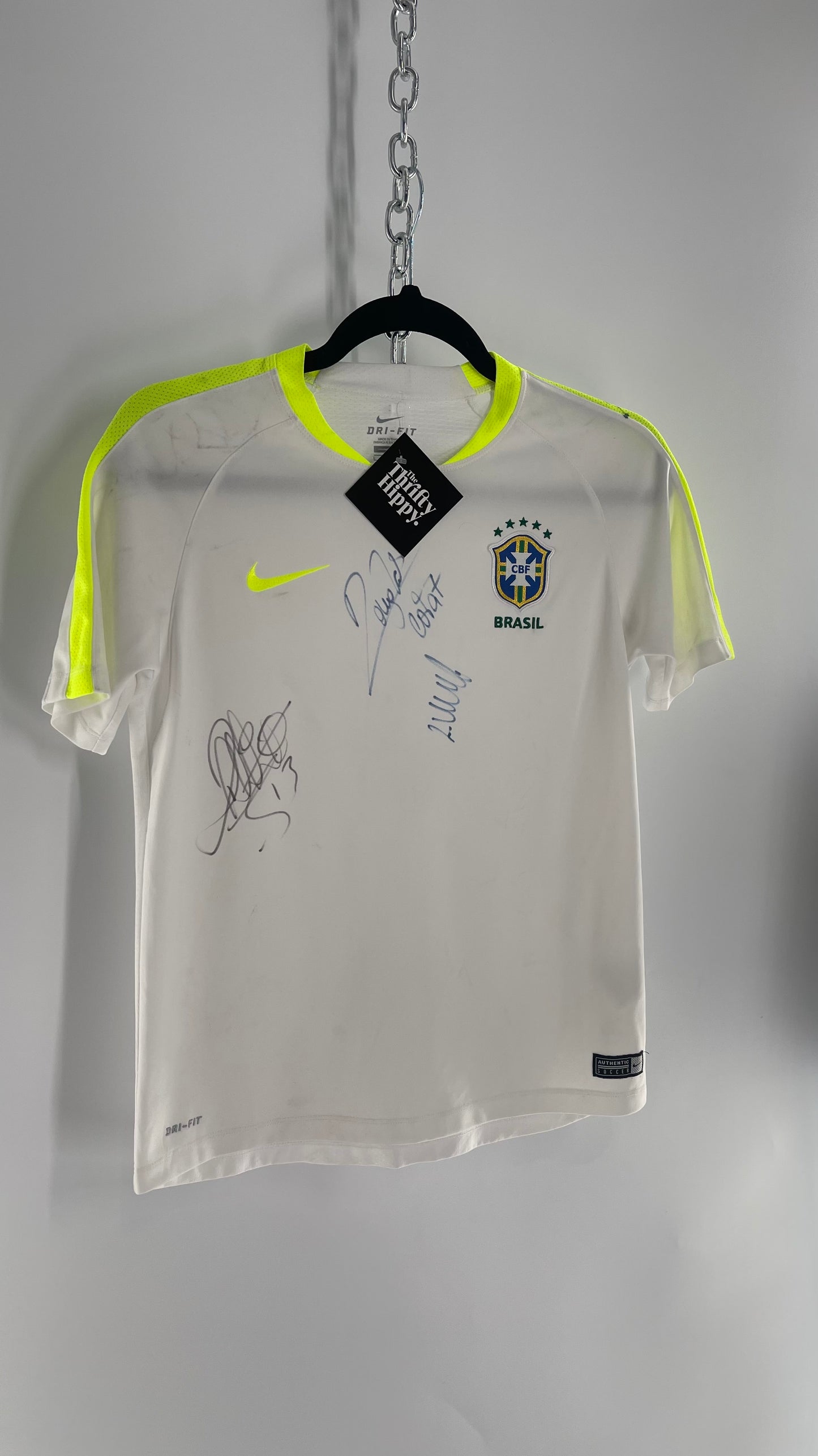 Vintage Nike Brasil CBF Jersey with Chelsea Player DIEGO COSTA, WILLIAN, and OSCAR Signatures (Large)