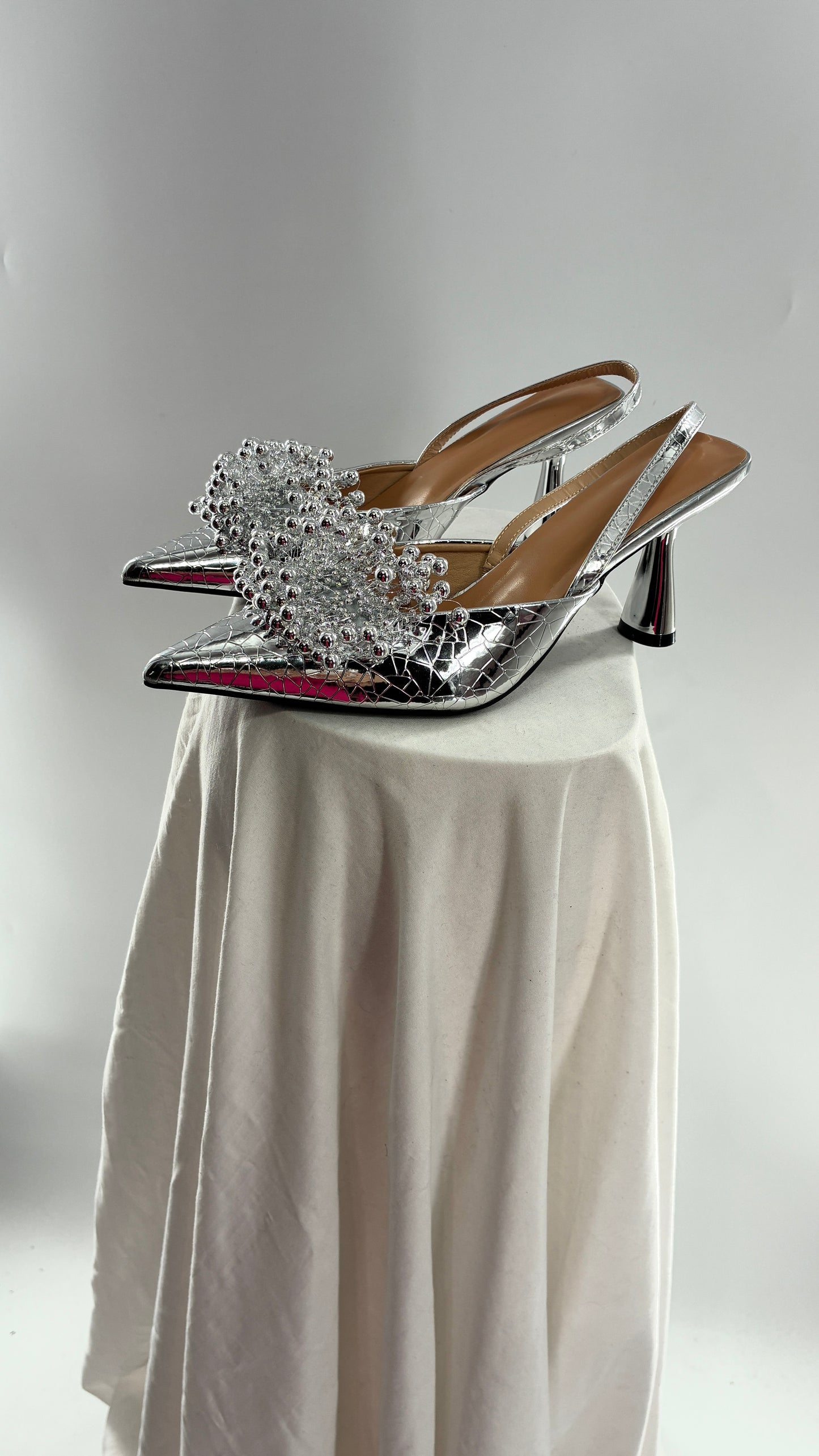 Chrome Silver Pointed Toe Slingback Kitten Heels with Abstract Detail (42)