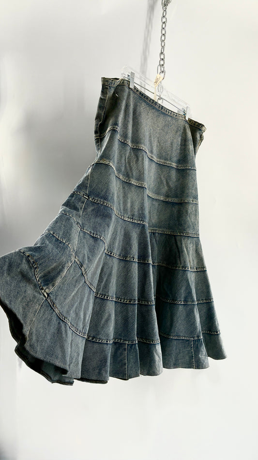 Vintage JEANOLOGY Tiered Denim Skirt with Fading and Stone Wash (16W)