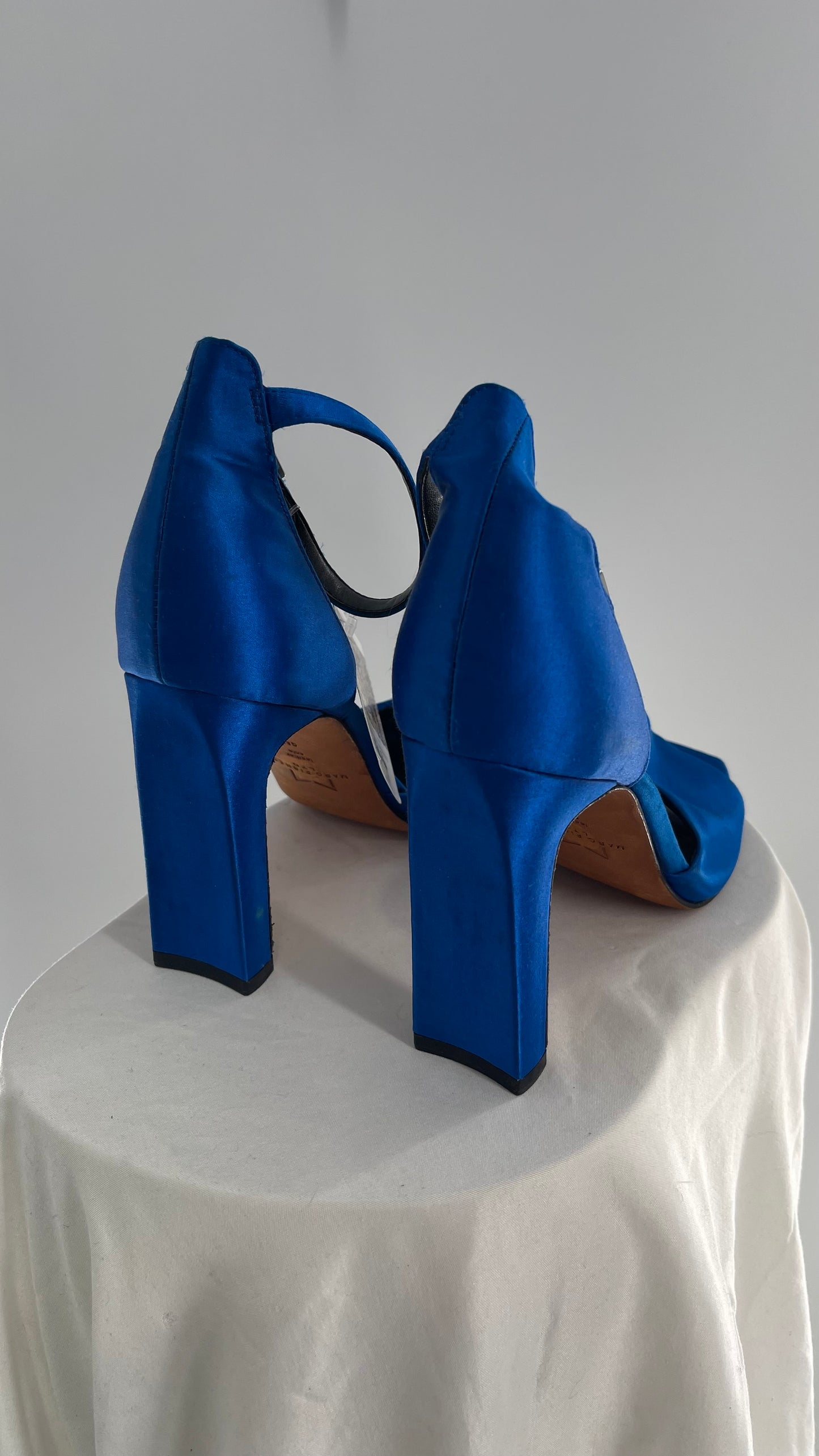 Vintage Marc Fischer Royal Blue Satin Heel (9)