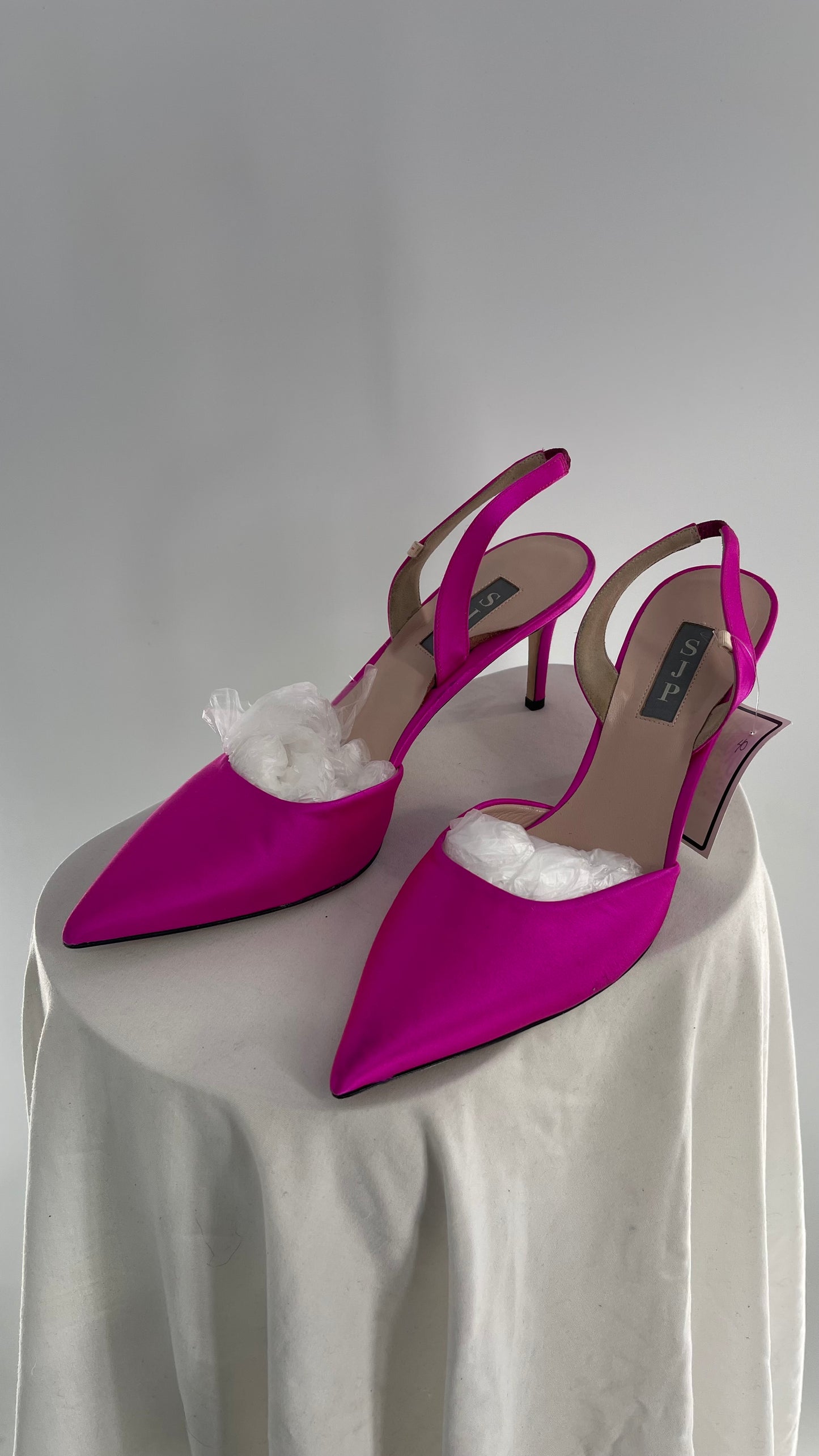 Vintage SJP Sarah Jessica Parker Hot Pink Satin Pointed Toe Slingback Kitten Heel (40)