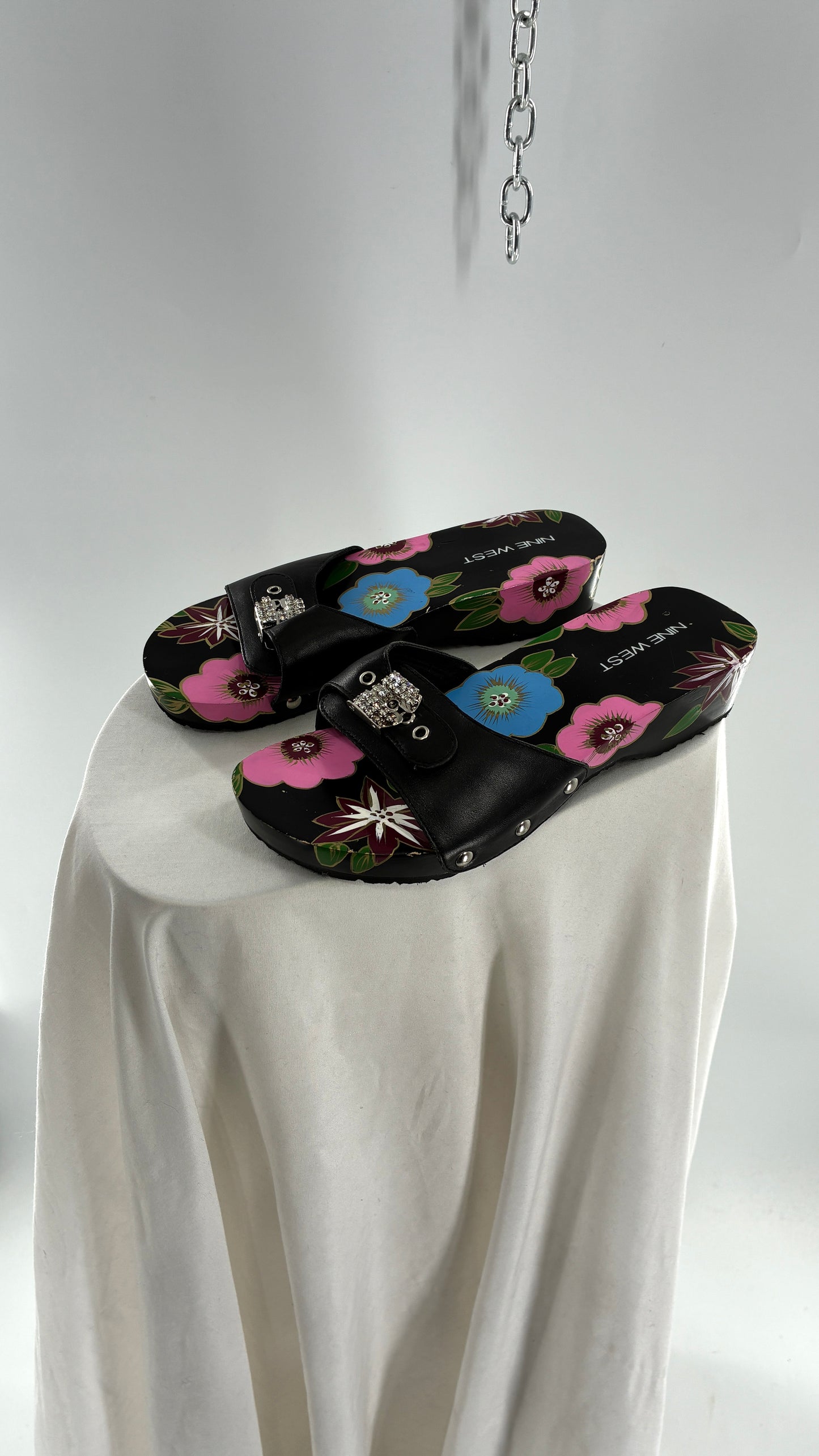 Vintage NINE WEST Black Clog Sandal with Colorful Hand Painted Flowers (7.5)