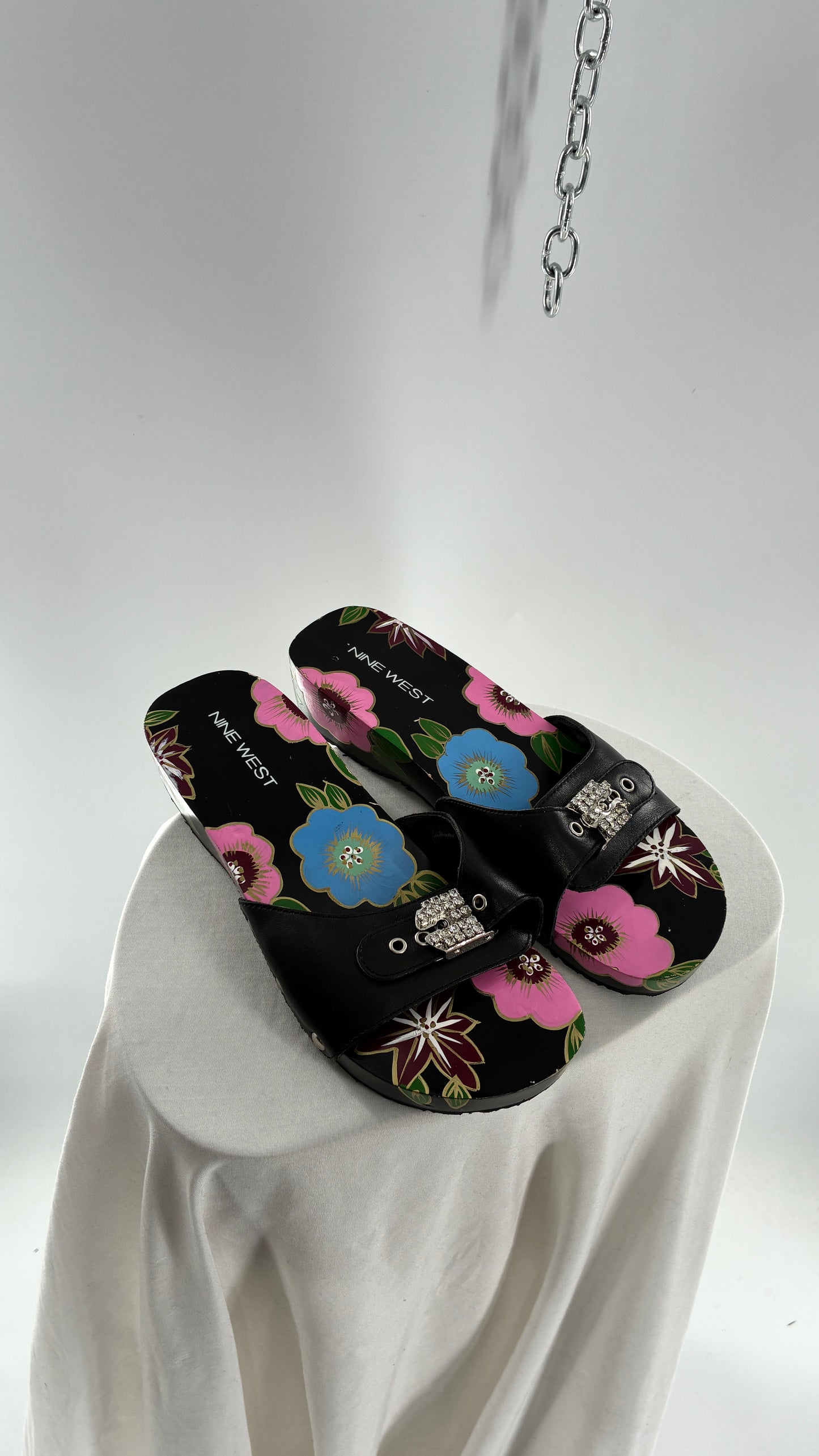Vintage NINE WEST Black Clog Sandal with Colorful Hand Painted Flowers (7.5)