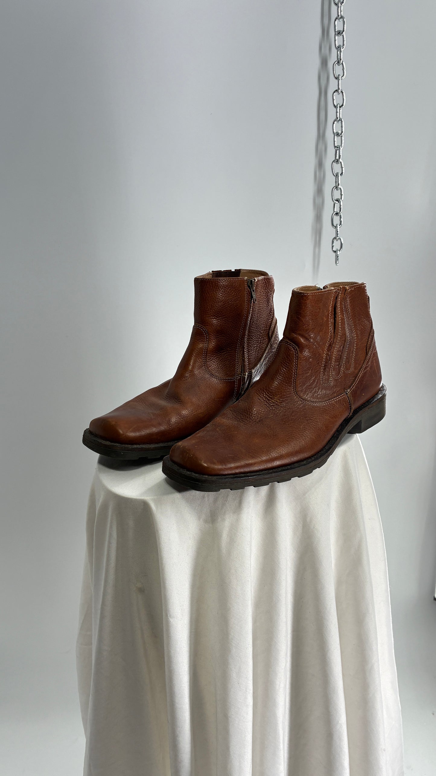Vintage STEVE MADDEN Men’s Brown Leather Square Toe Chelsea Boot (9.5)