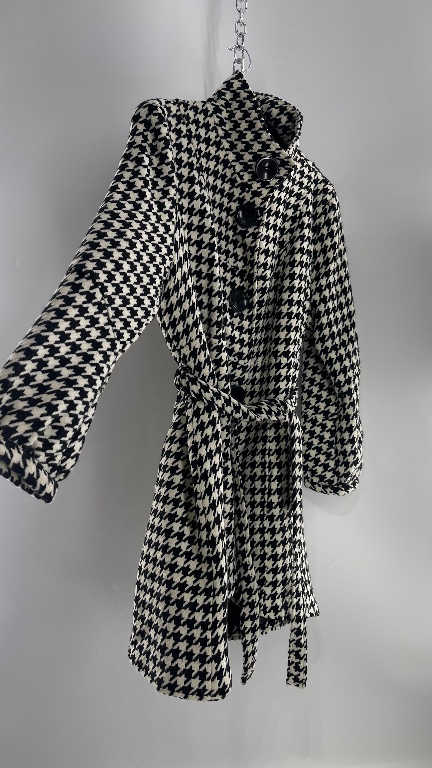 Deadstock Vintage Last Kiss Houndstooth Coat with Bubble Sleeve, Waist Tie, and Sweeping Hem (XXL)