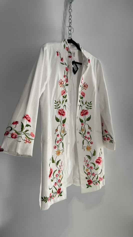 VICTOR COSTA Occasions White Coat with Embroidered Floral Details (Large)